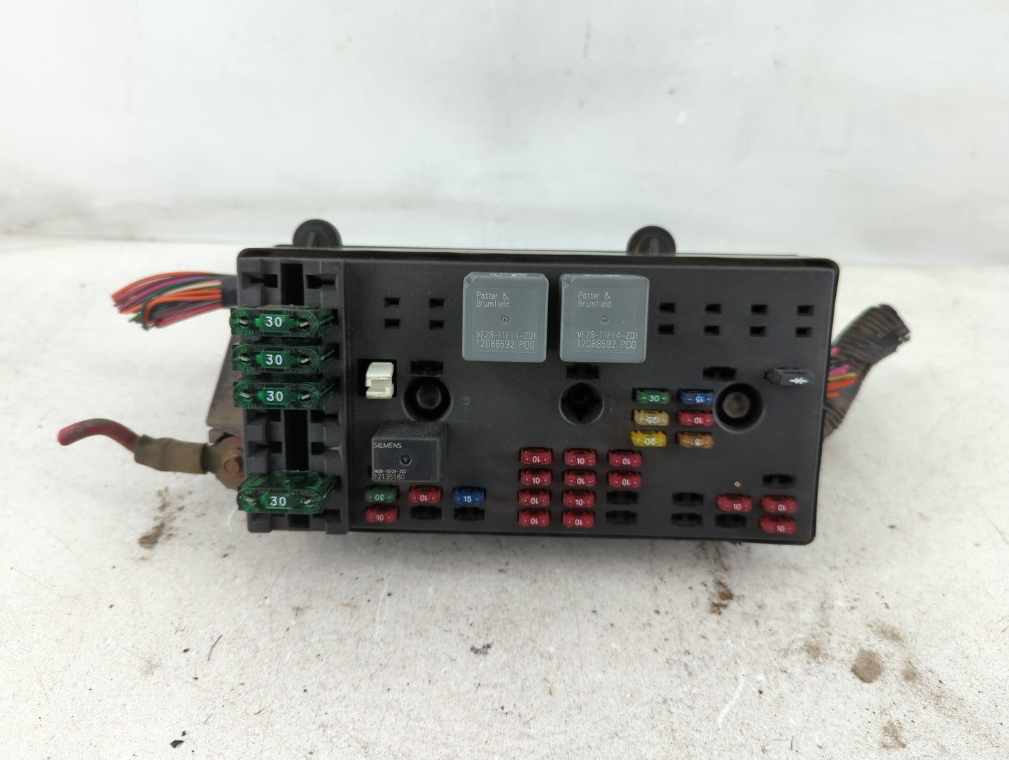 1998 Saturn Sw2 Fusebox Fuse Box Panel Relay Module Fits OEM Used Auto Parts - Oemusedautoparts1.com