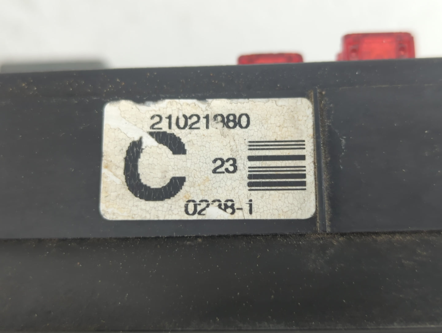 1998 Saturn Sw2 Fusebox Fuse Box Panel Relay Module Fits OEM Used Auto Parts - Oemusedautoparts1.com