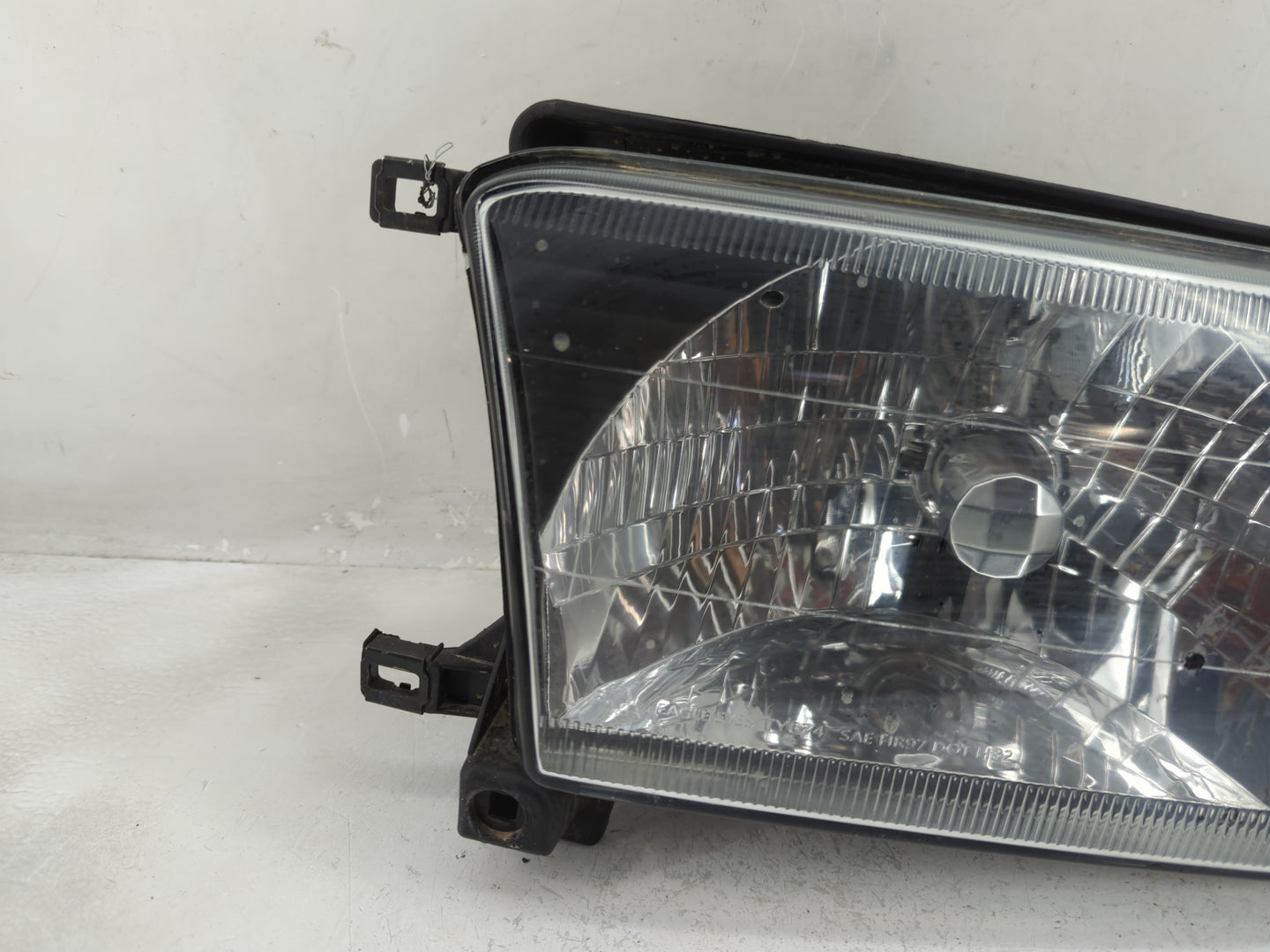 1996-1998 Toyota 4runner Passenger Right Oem Head Light Headlight Lamp - Oemusedautoparts1.com