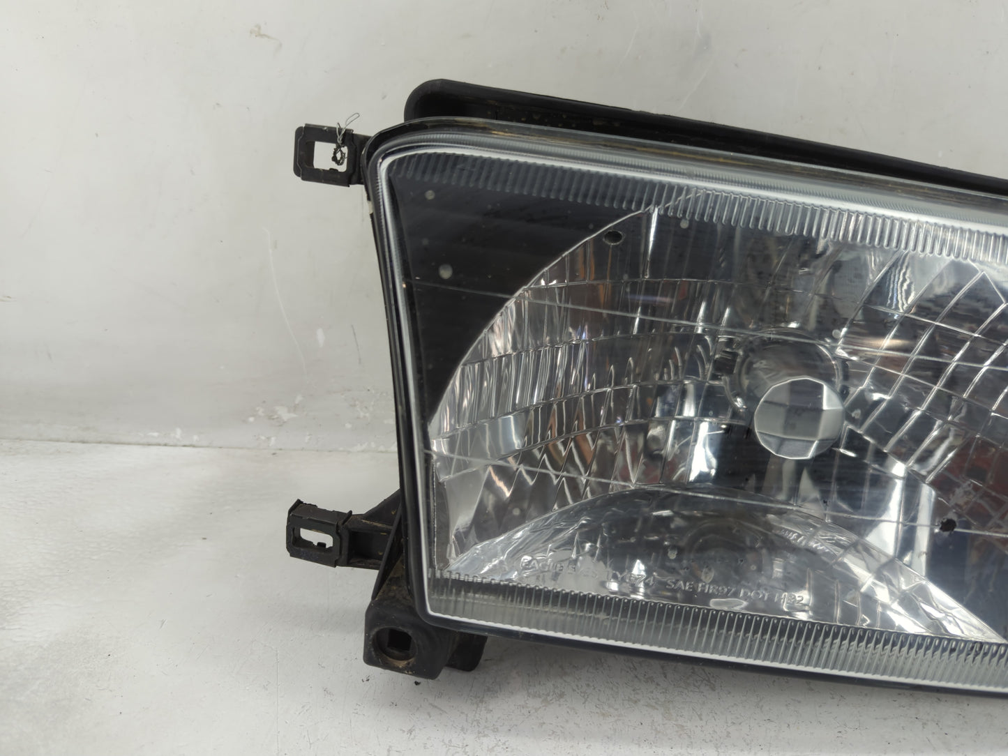 1996-1998 Toyota 4runner Passenger Right Oem Head Light Headlight Lamp - Oemusedautoparts1.com