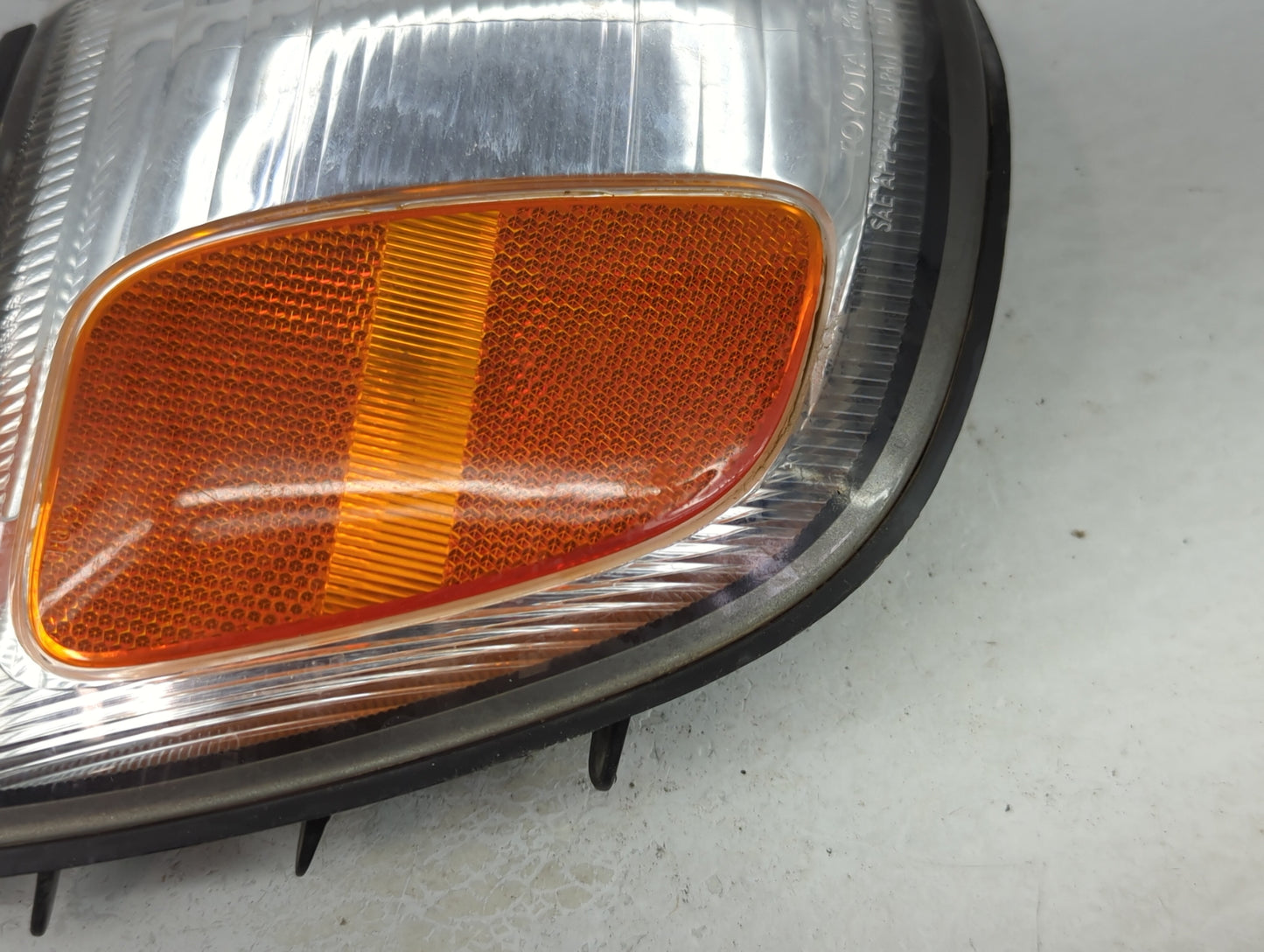 1996-1998 Toyota 4runner Passenger Right Oem Head Light Headlight Lamp - Oemusedautoparts1.com