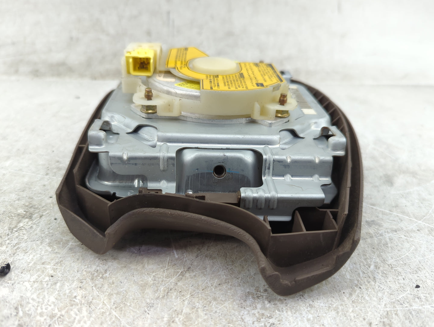 1998-2000 Toyota 4runner Air Bag Driver Left Steering Wheel Mounted - Oemusedautoparts1.com