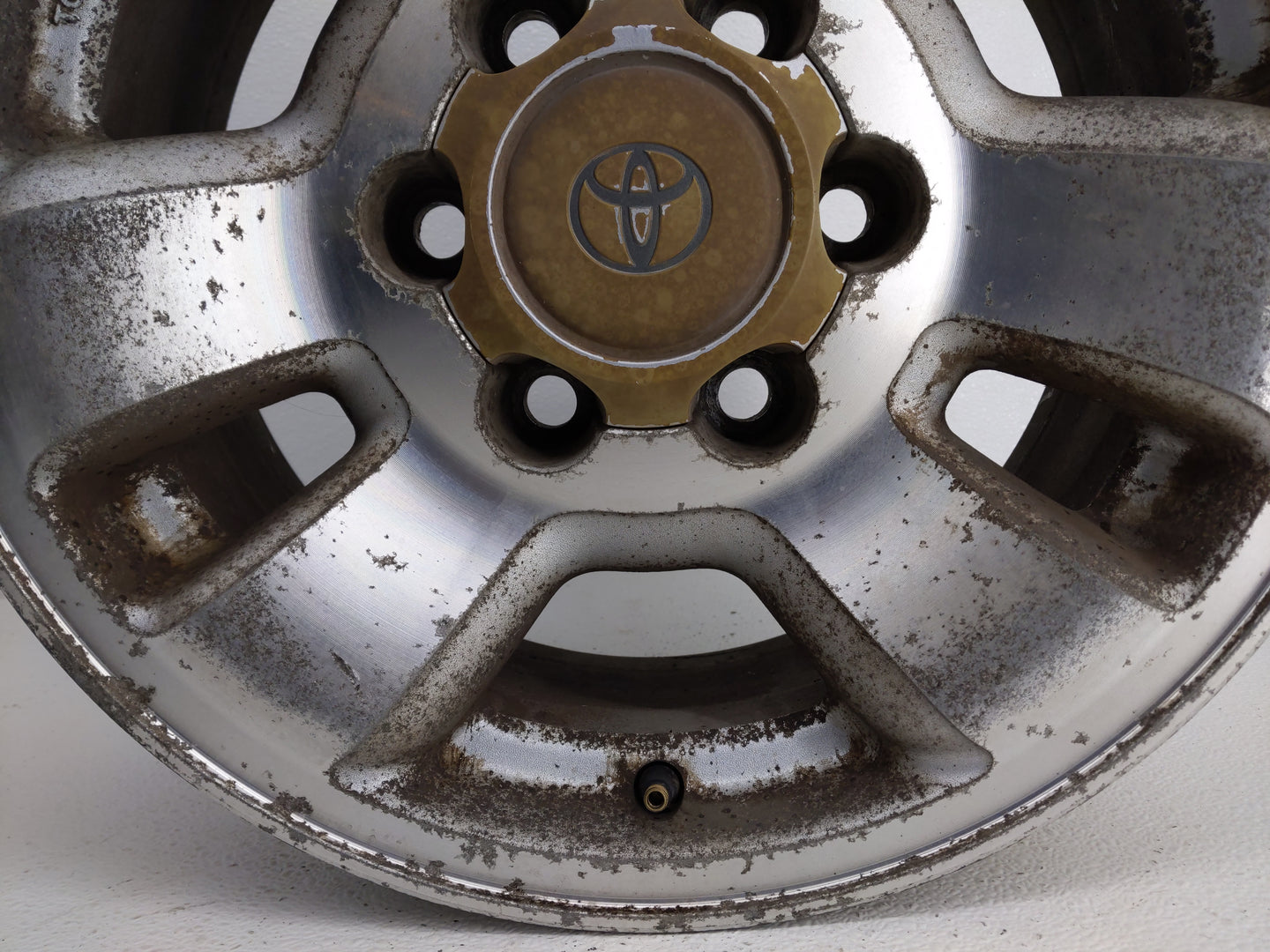 1996-2002 Toyota 4runner Oem Wheel Rim - Oemusedautoparts1.com