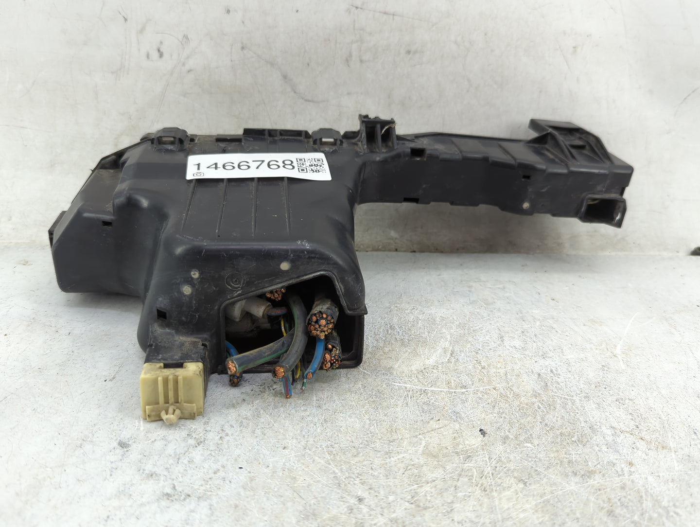1998 Toyota Camry Fusebox Fuse Box Panel Relay Module P/N:90987-04002 056700-6780 Fits OEM Used Auto Parts - Oemusedautopart