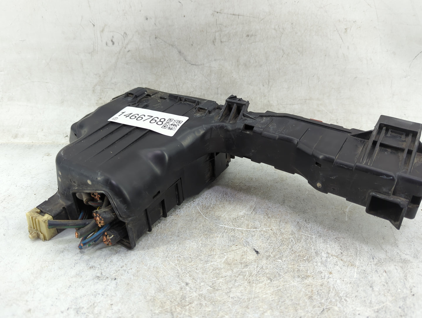 1998 Toyota Camry Fusebox Fuse Box Panel Relay Module P/N:90987-04002 056700-6780 Fits OEM Used Auto Parts - Oemusedautopart