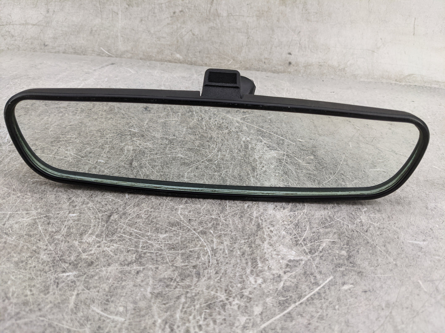 1998 Toyota Camry Interior Rear View Mirror Replacement OEM P/N:011681 MODEL 240 Fits OEM Used Auto Parts - Oemusedautoparts