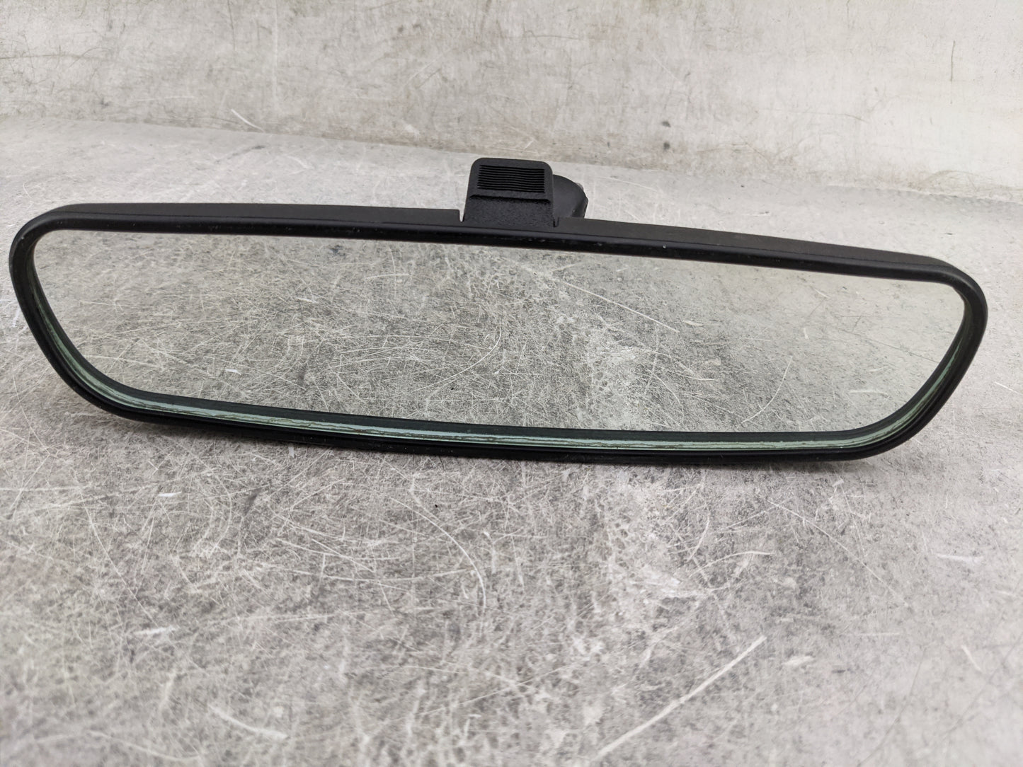 1998 Toyota Camry Interior Rear View Mirror Replacement OEM P/N:011681 MODEL 240 Fits OEM Used Auto Parts - Oemusedautoparts