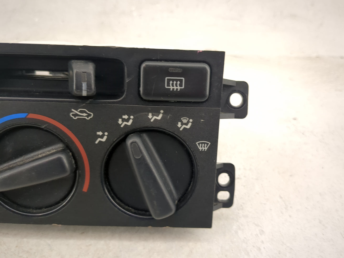 1997-1999 Toyota Camry Climate Control Module Temperature AC/Heater Replacement P/N:158926 Fits OEM Used Auto Parts - Oemuse