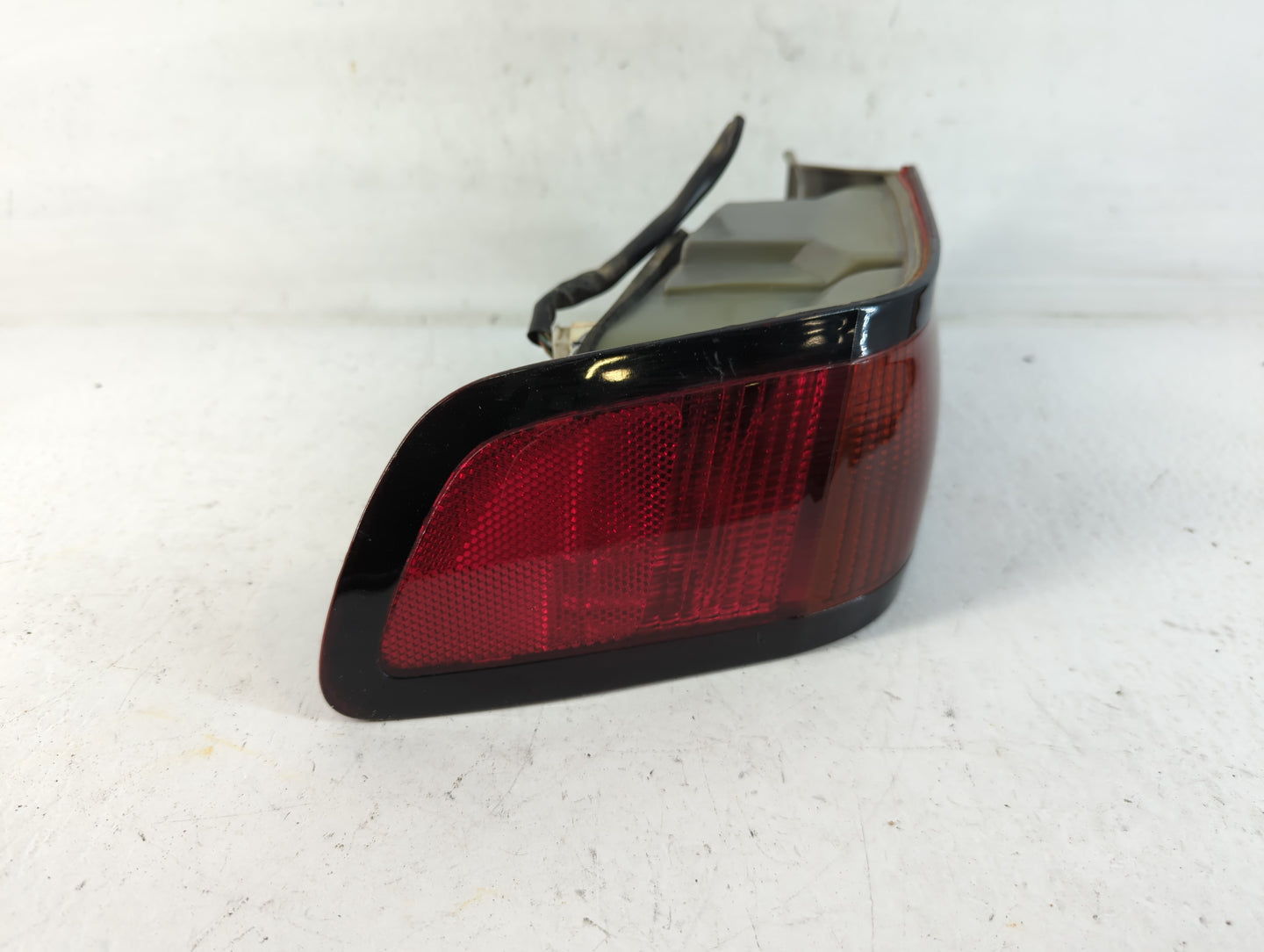 1997-1999 Toyota Camry Tail Light Assembly Passenger Right OEM P/N:11-3242-00-1A Fits Fits 1997 1998 1999 OEM Used Auto Part