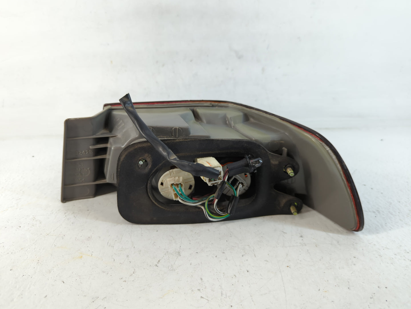 1997-1999 Toyota Camry Tail Light Assembly Passenger Right OEM P/N:11-3242-00-1A Fits Fits 1997 1998 1999 OEM Used Auto Part