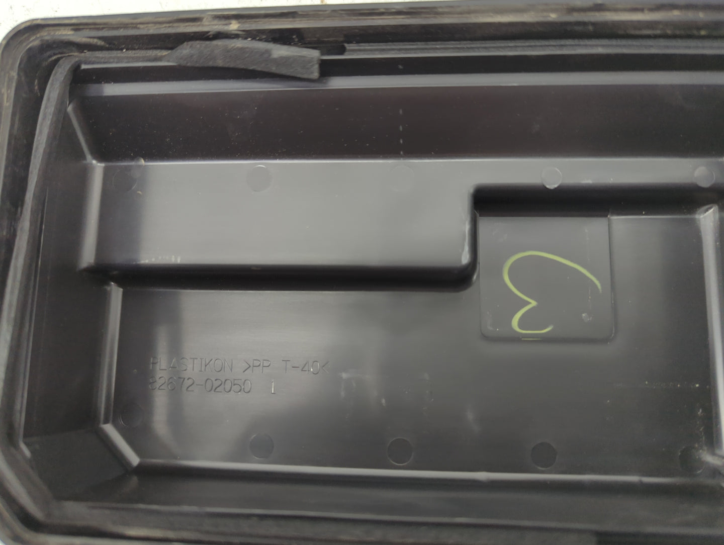 1998 Toyota Corolla Fusebox Fuse Box Panel Relay Module P/N:82672-02050 Fits OEM Used Auto Parts - Oemusedautoparts1.com