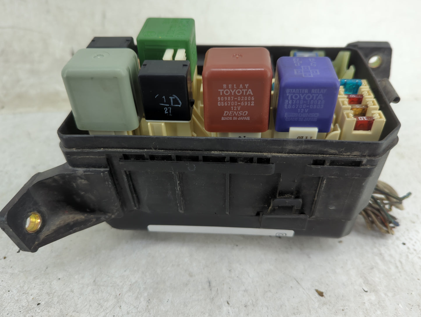 1998 Toyota Corolla Fusebox Fuse Box Panel Relay Module P/N:82672-02050 Fits OEM Used Auto Parts - Oemusedautoparts1.com