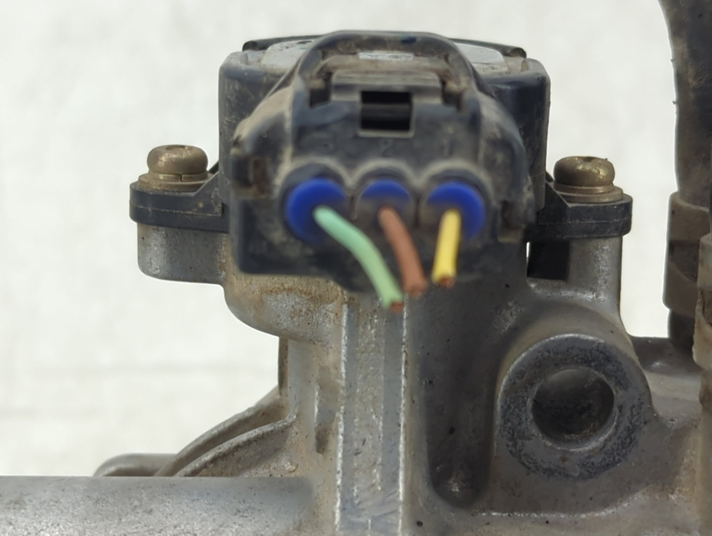 1998-1999 Toyota Corolla Throttle Body Fits Fits 1998 1999 OEM Used Auto Parts - Oemusedautoparts1.com