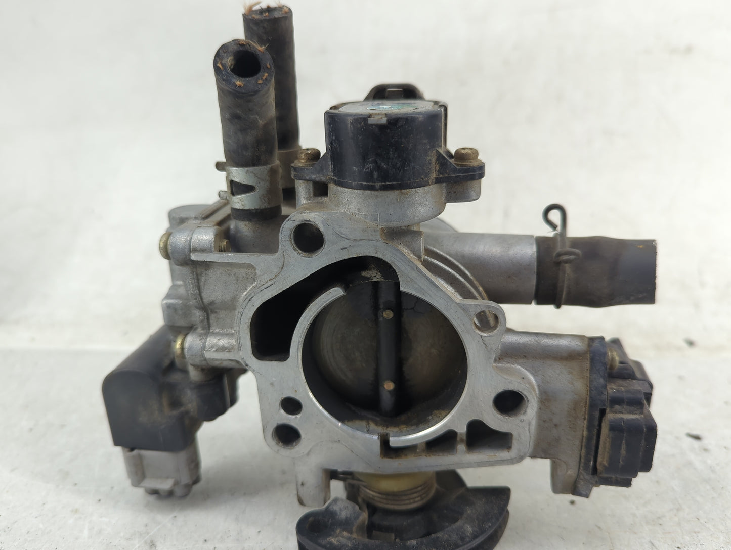 1998-1999 Toyota Corolla Throttle Body Fits Fits 1998 1999 OEM Used Auto Parts - Oemusedautoparts1.com