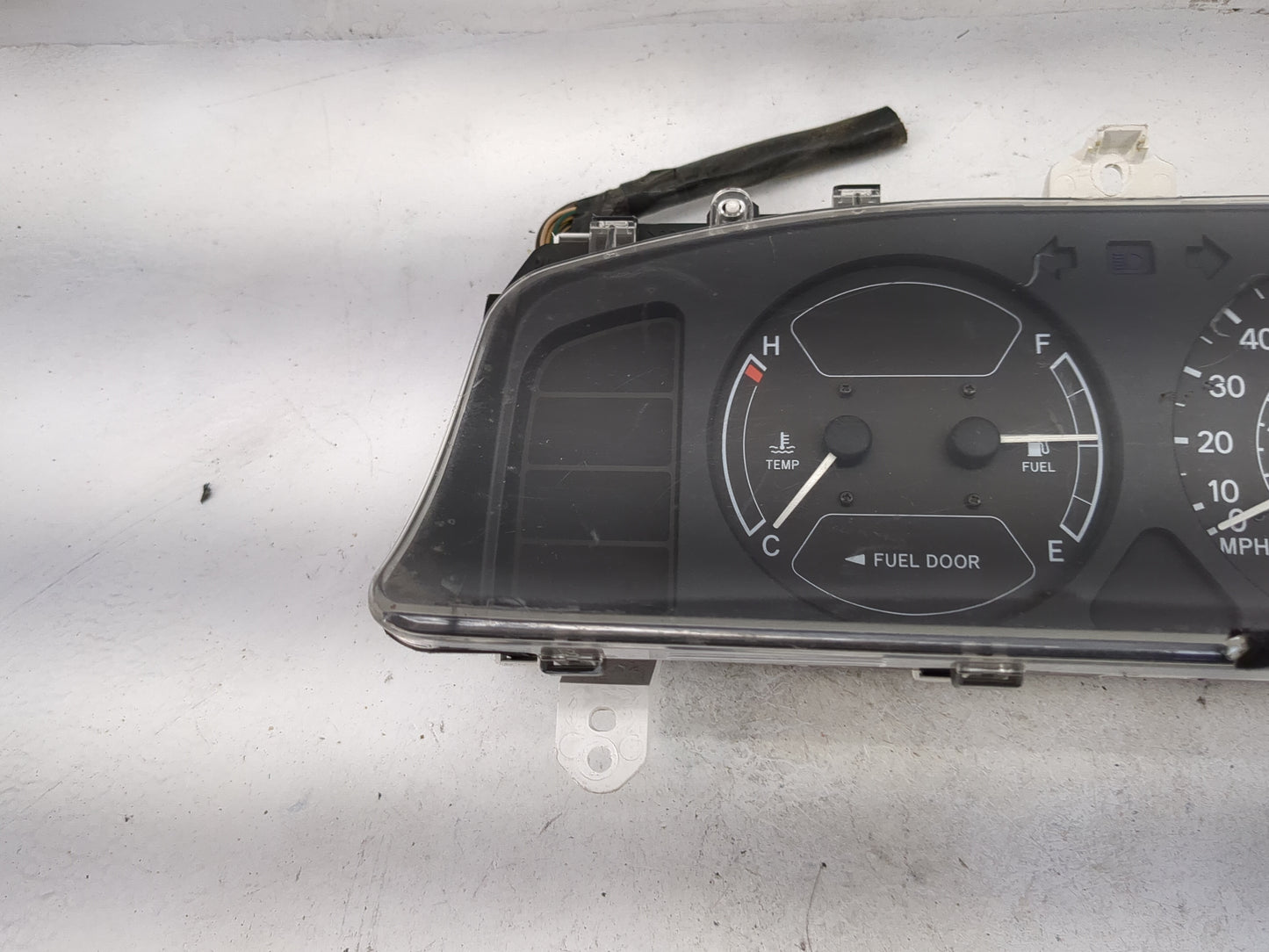 1998-2002 Toyota Corolla Instrument Cluster Speedometer Gauges P/N:83800-02120-00 TN157380-1020 Miles: Fits OEM Used Auto Pa
