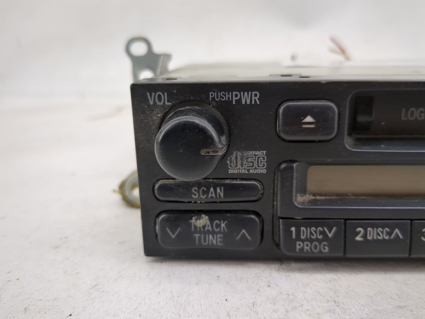 1998-2002 Toyota Corolla Radio AM FM Cd Player Receiver Replacement P/N:A56409 86120-04090 Fits Fits 1997 1998 1999 2000 200
