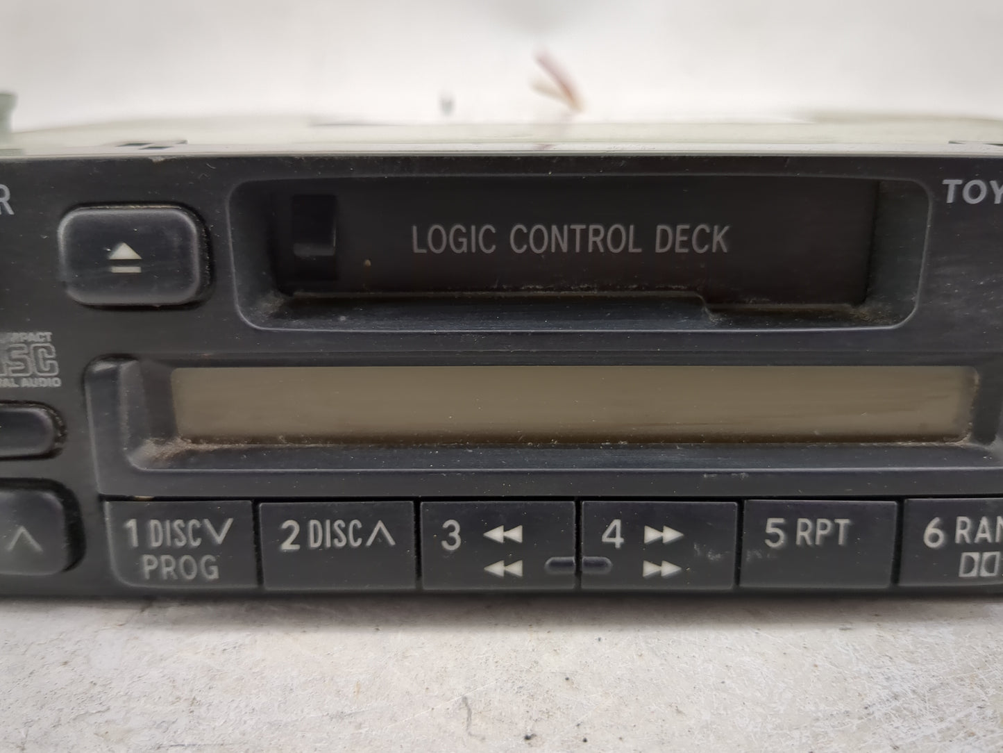 1998-2002 Toyota Corolla Radio AM FM Cd Player Receiver Replacement P/N:A56409 86120-04090 Fits Fits 1997 1998 1999 2000 200