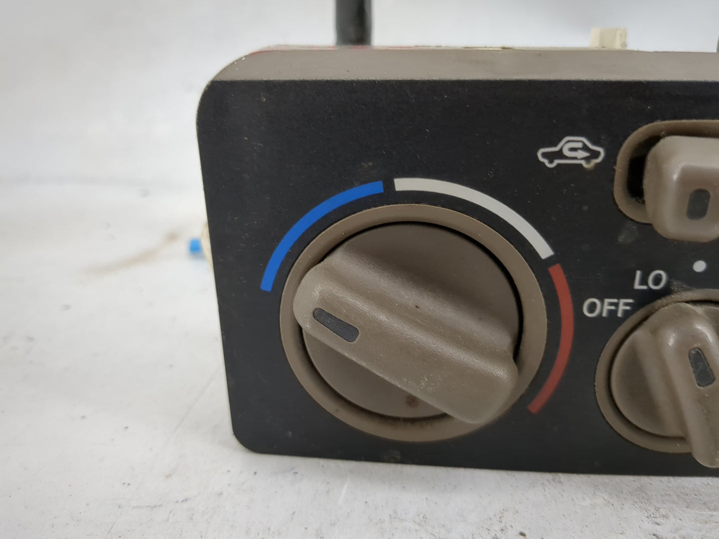 1998 Toyota Corolla Climate Control Module Temperature AC/Heater Replacement P/N:020698A Fits OEM Used Auto Parts - Oemuseda