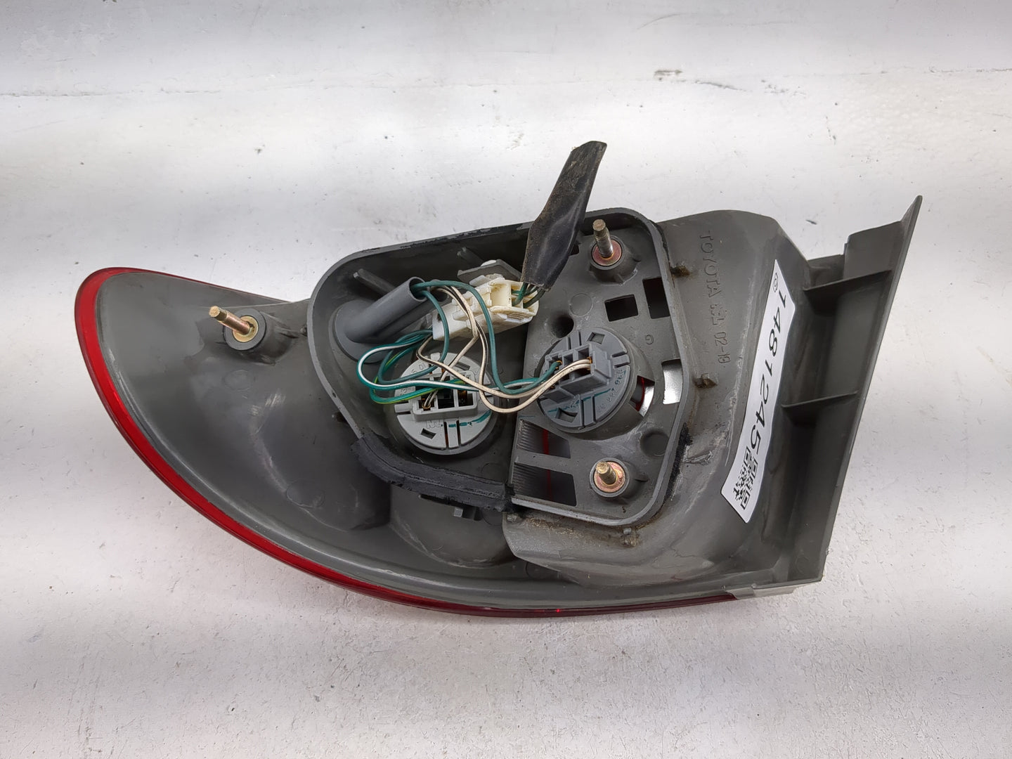1998-2002 Toyota Corolla Tail Light Assembly Passenger Right OEM Fits Fits 1998 1999 2000 2001 2002 OEM Used Auto Parts - Oe