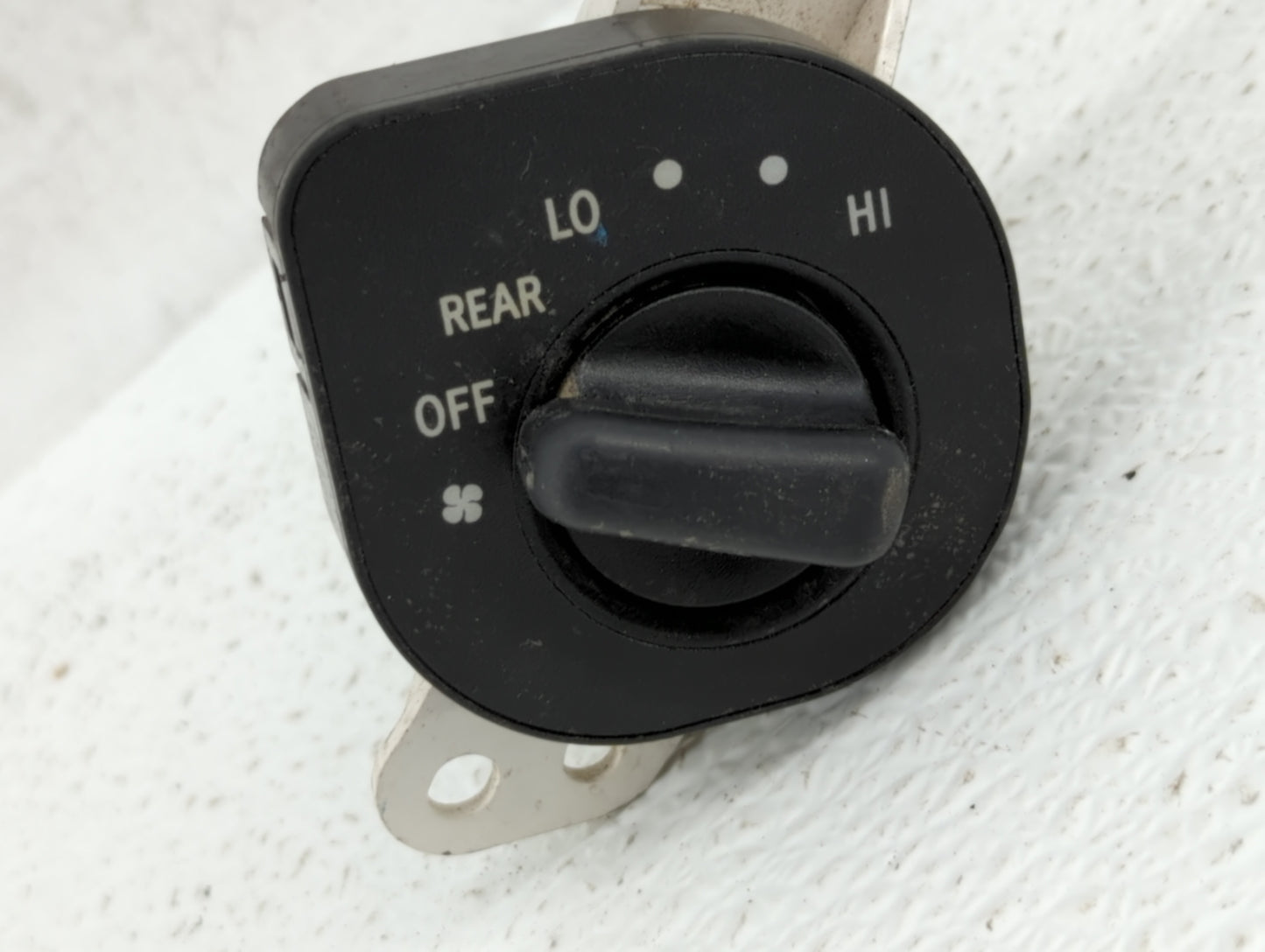 1998-2003 Toyota Sienna Climate Control Module Temperature AC/Heater Replacement P/N:134130 Fits OEM Used Auto Parts - Oemus