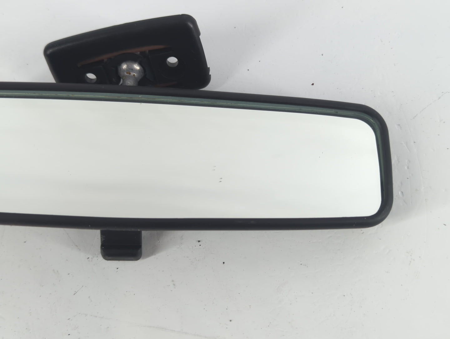 1998 Volvo V90 Interior Rear View Mirror Replacement OEM P/N:E501017 Fits OEM Used Auto Parts - Oemusedautoparts1.com