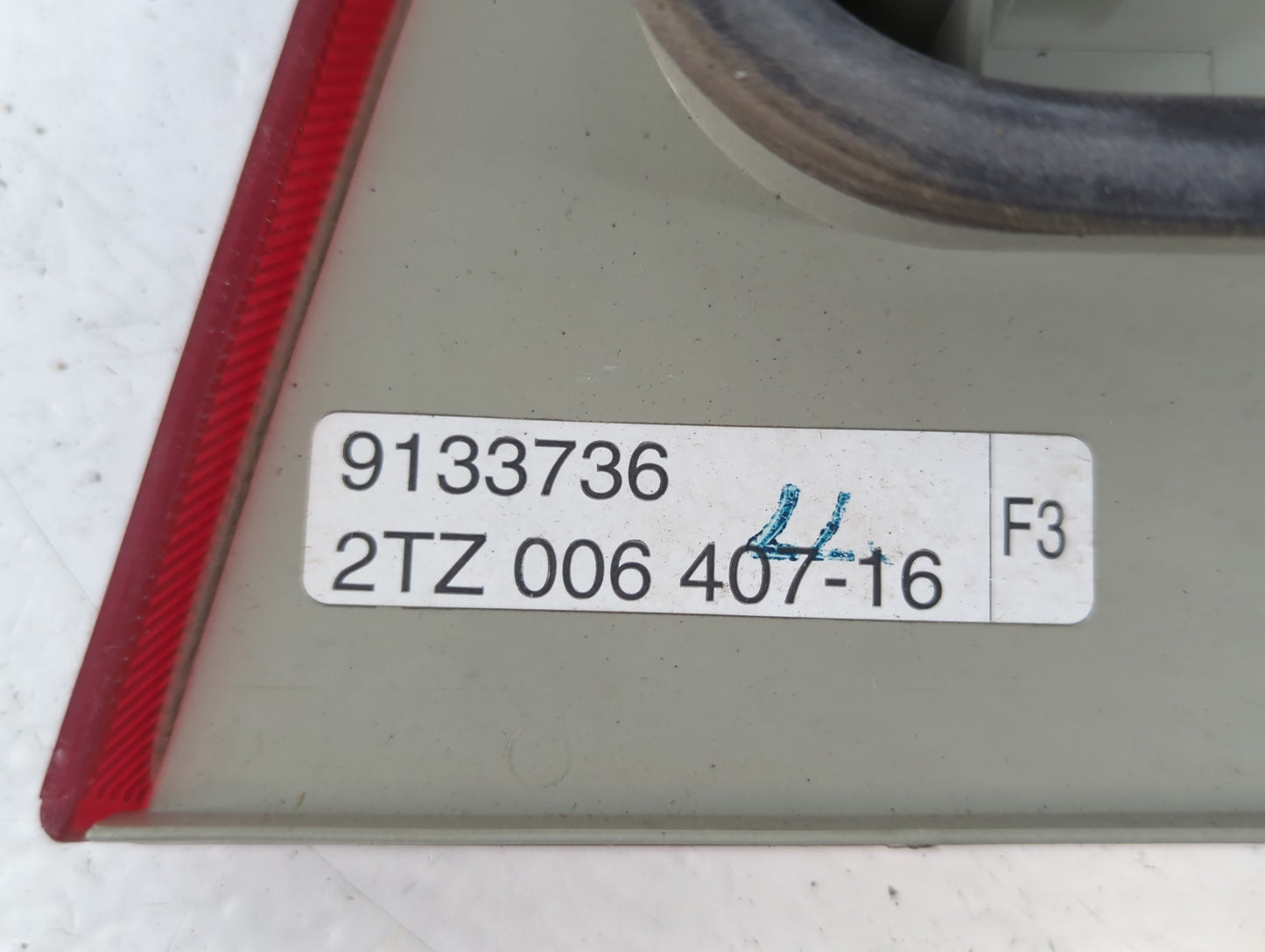 1998 Volvo Volvo 90 Series Tail Light Assembly Passenger Right OEM P/N:9133736 Fits Fits 1995 1996 1997 OEM Used Auto Parts 
