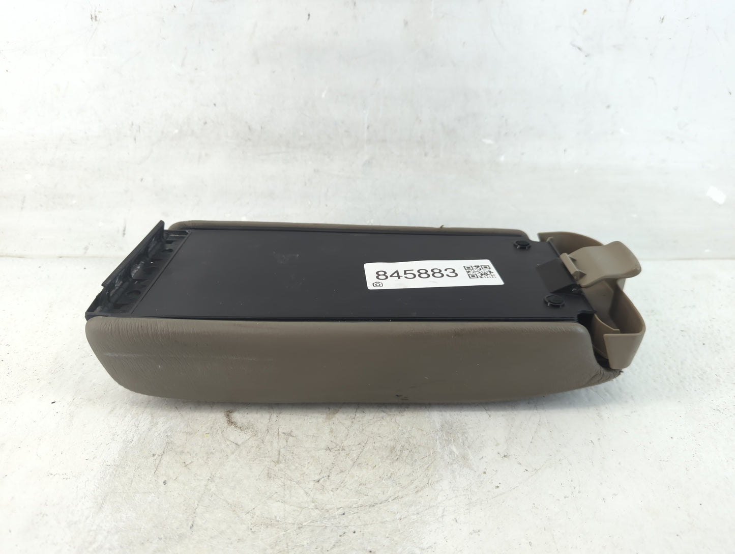 1998 Volvo Volvo 90 Series Center Console Armrest Cover Lid Fits OEM Used Auto Parts - Oemusedautoparts1.com