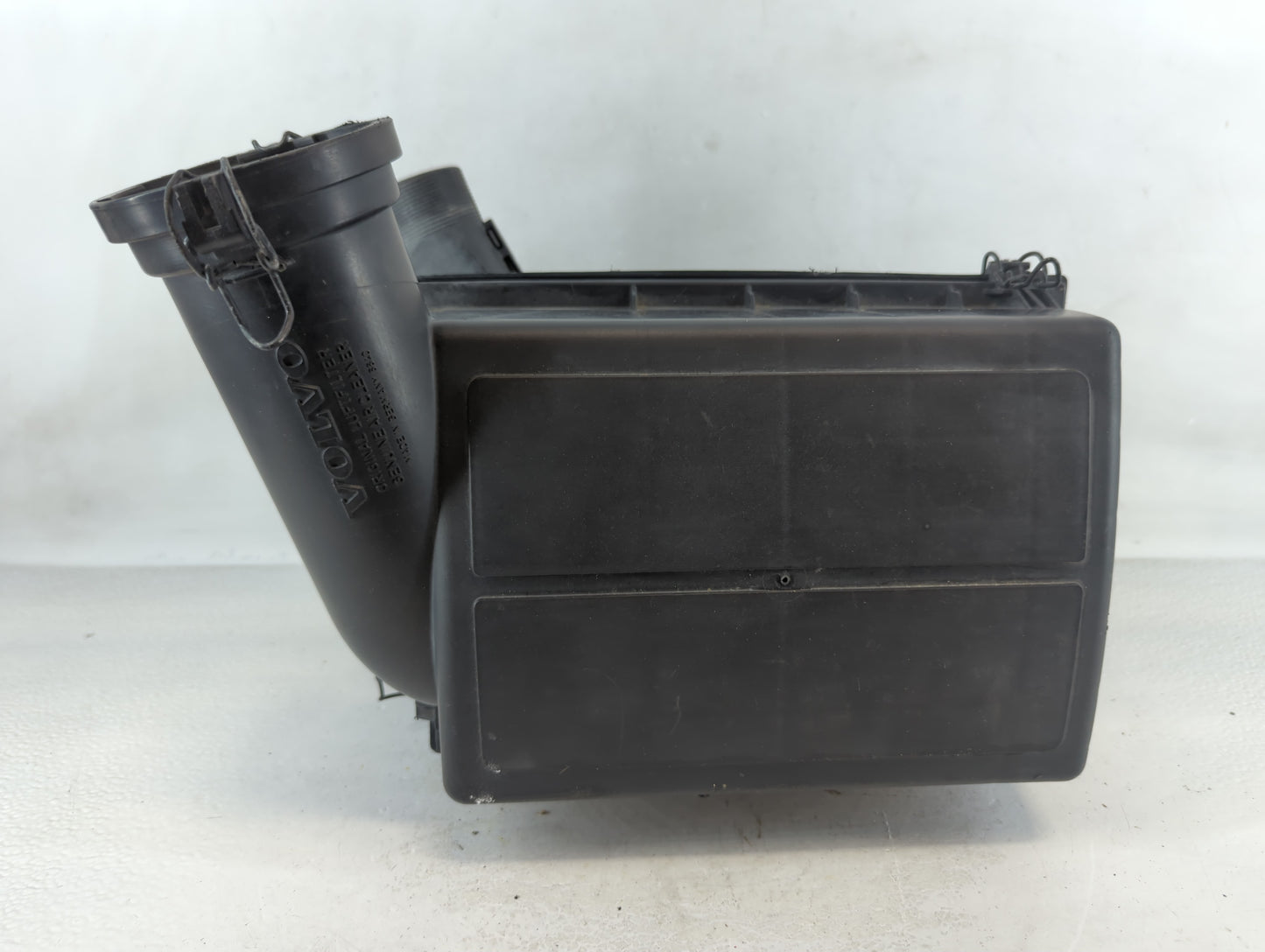 Volvo Volvo 90 Series Air Cleaner Intake-duct Hose Tube - Oemusedautoparts1.com