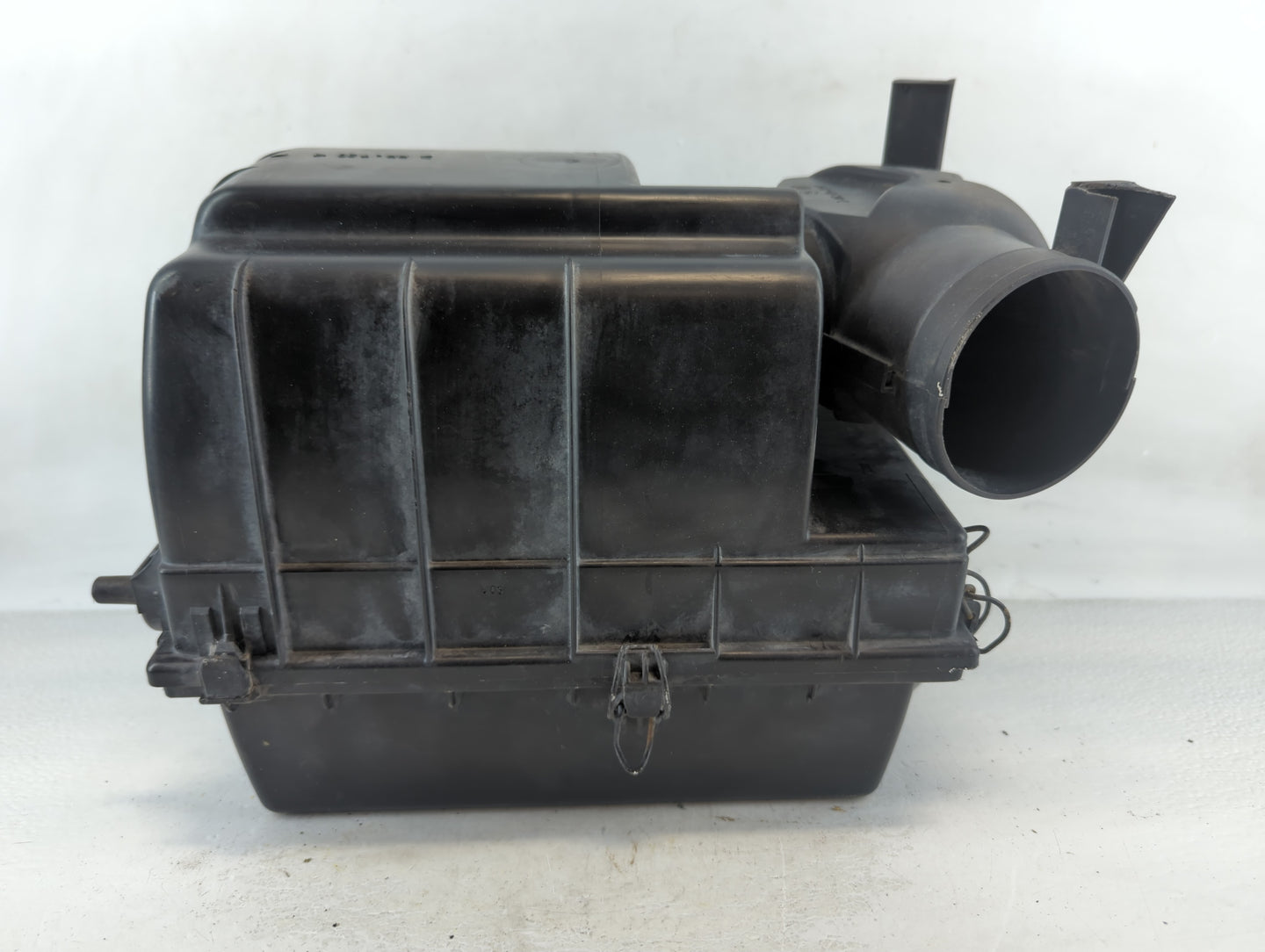 Volvo Volvo 90 Series Air Cleaner Intake-duct Hose Tube - Oemusedautoparts1.com