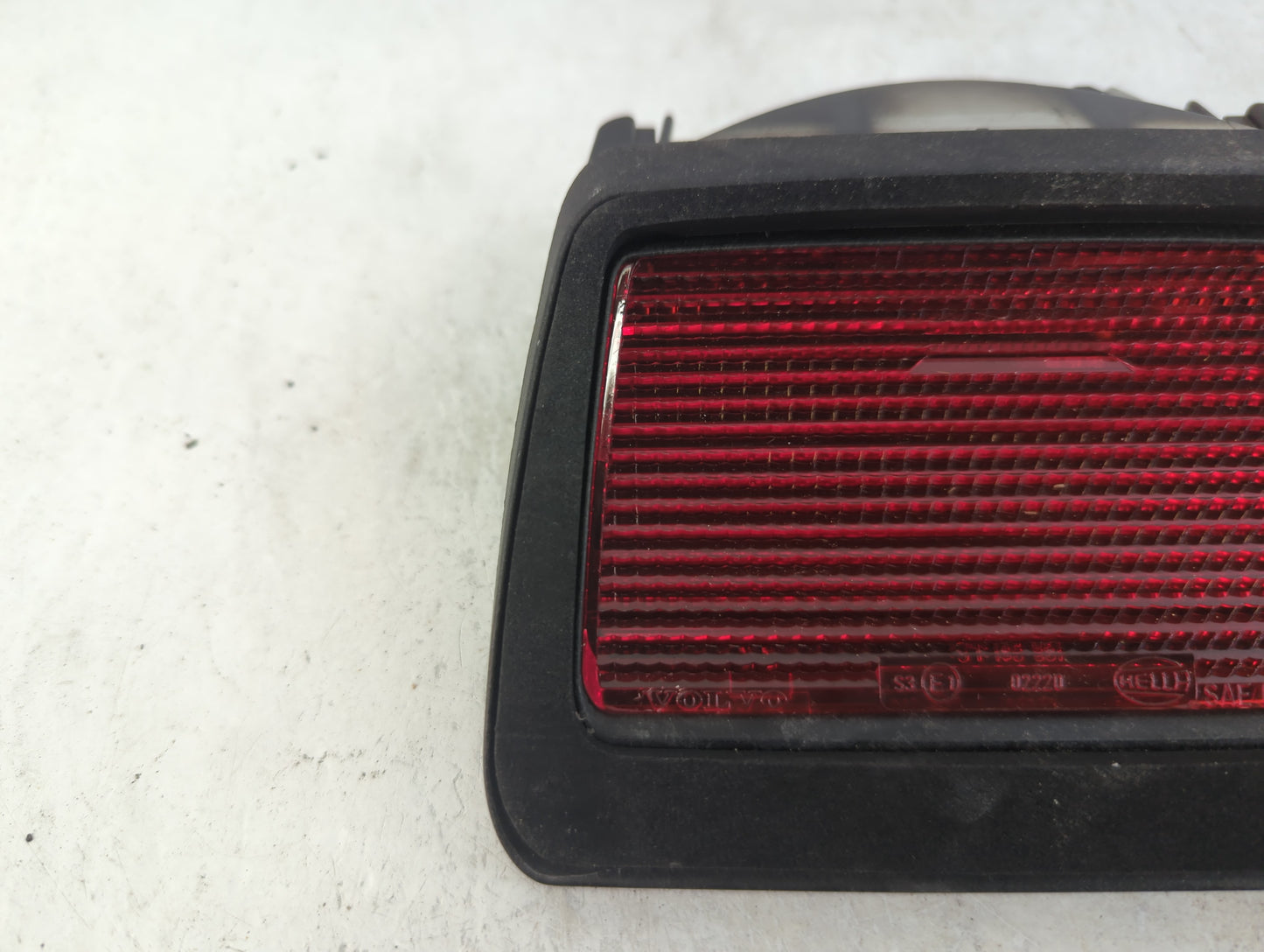 1998 Volvo Volvo 90 Series Third Brake Light Tail Light Fits OEM Used Auto Parts - Oemusedautoparts1.com