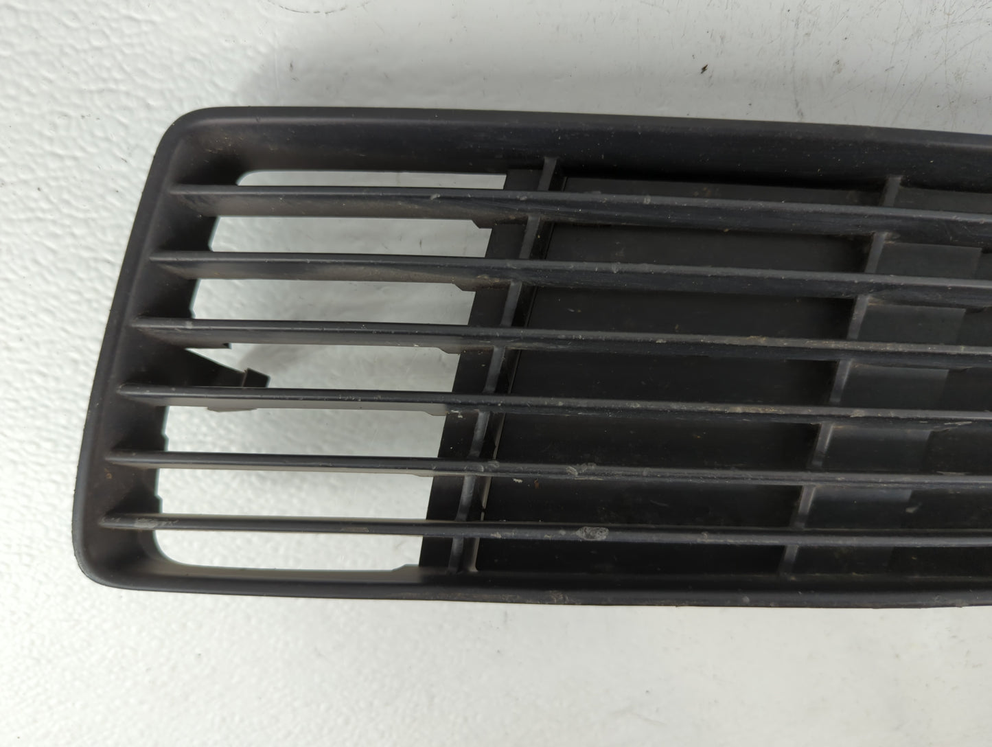 1998-2001 Audi A6 Front Grille Bumper Not Included - Oemusedautoparts1.com