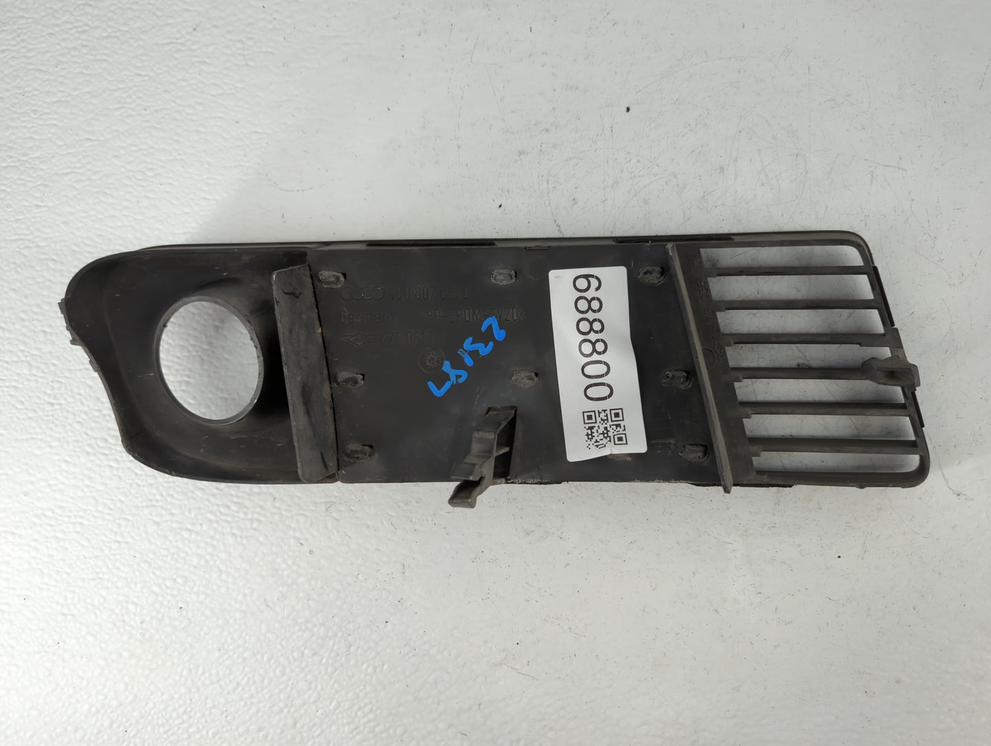 1998-2001 Audi A6 Front Grille Bumper Not Included - Oemusedautoparts1.com