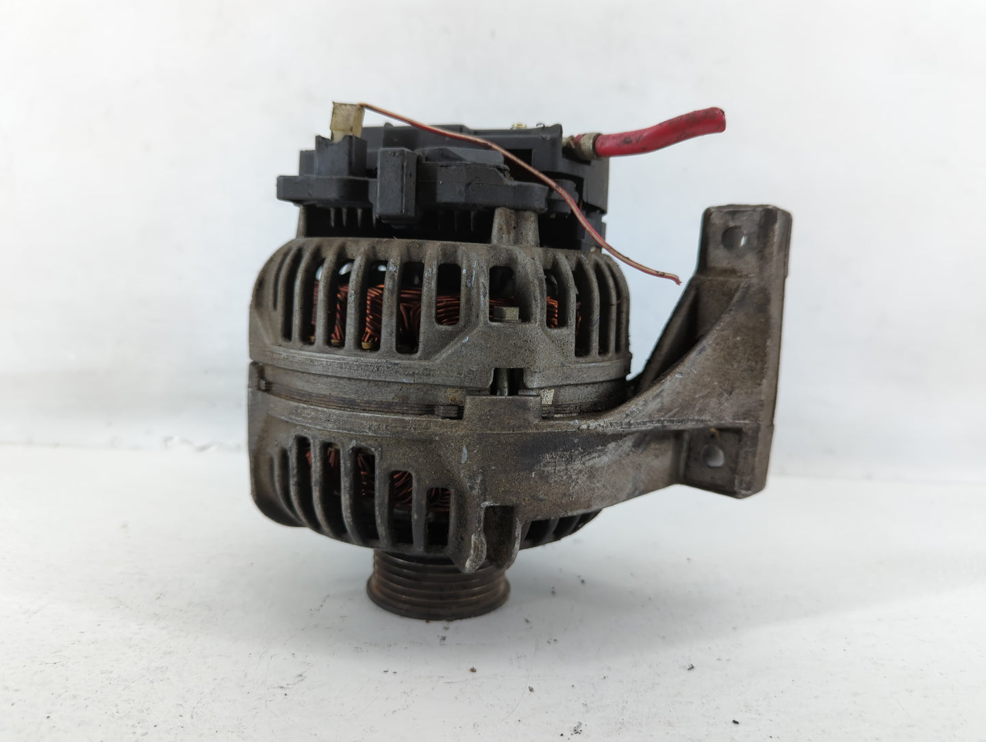 1999 Audi V8 Quattro Alternator Replacement Generator Charging Assembly Engine OEM P/N:9442841 Fits OEM Used Auto Parts - Oe
