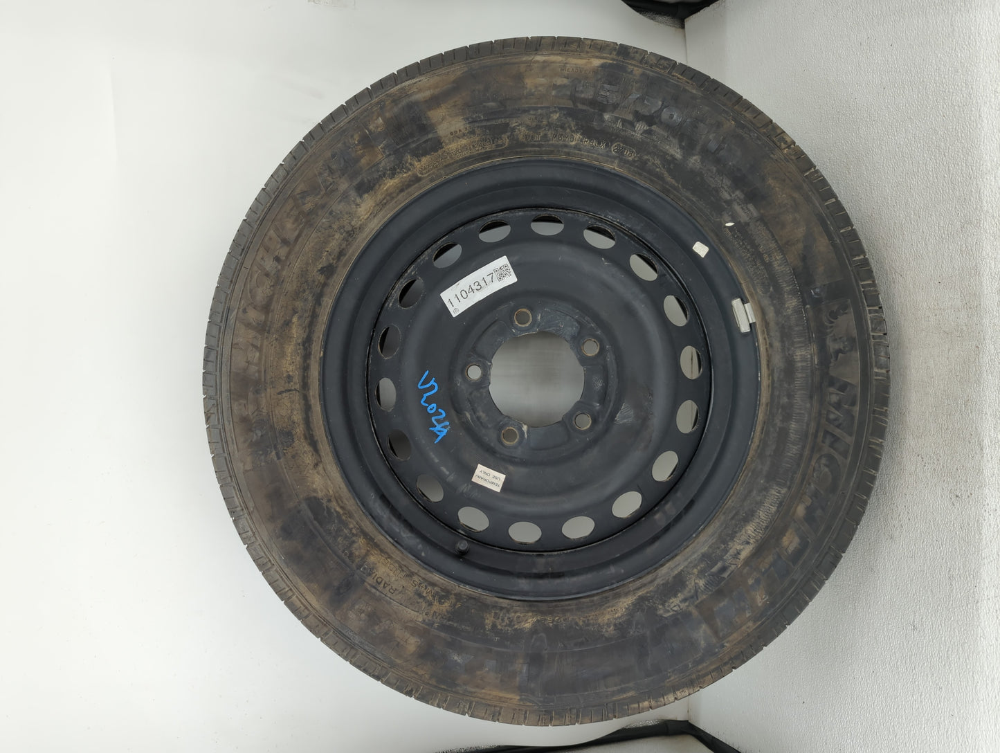 1998-2000 Bmw 323i Spare Donut Tire Wheel Rim Oem - Oemusedautoparts1.com