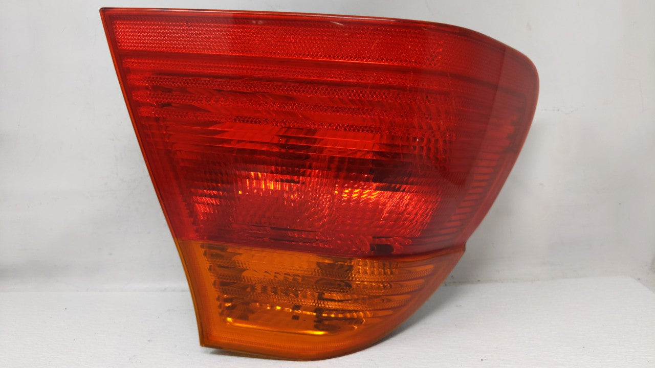 1999-2000 Bmw 328i Tail Light Assembly Driver Left OEM P/N:8 364 921 Fits Fits 1999 2000 2001 OEM Used Auto Parts - Oemuseda