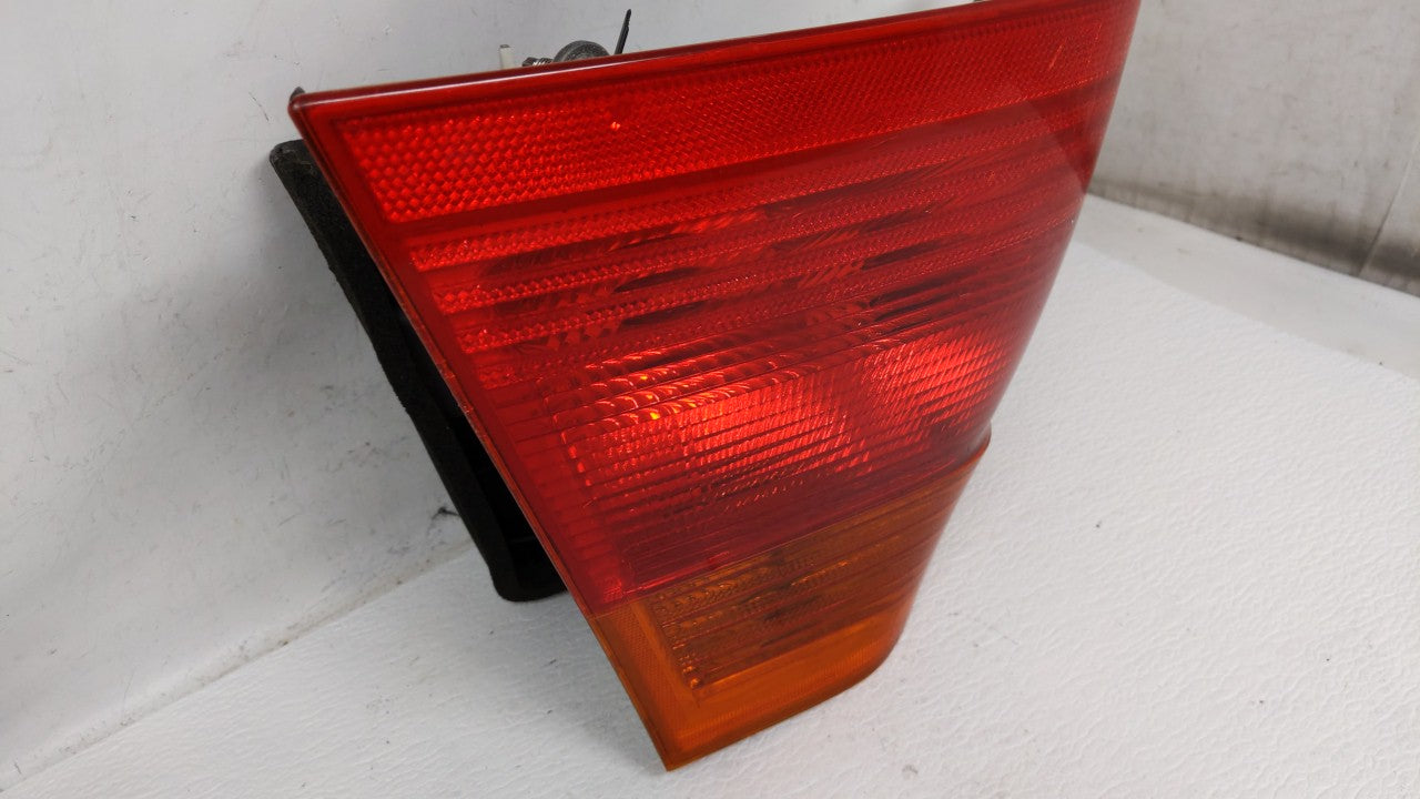 1999-2000 Bmw 328i Tail Light Assembly Driver Left OEM P/N:8 364 921 Fits Fits 1999 2000 2001 OEM Used Auto Parts - Oemuseda