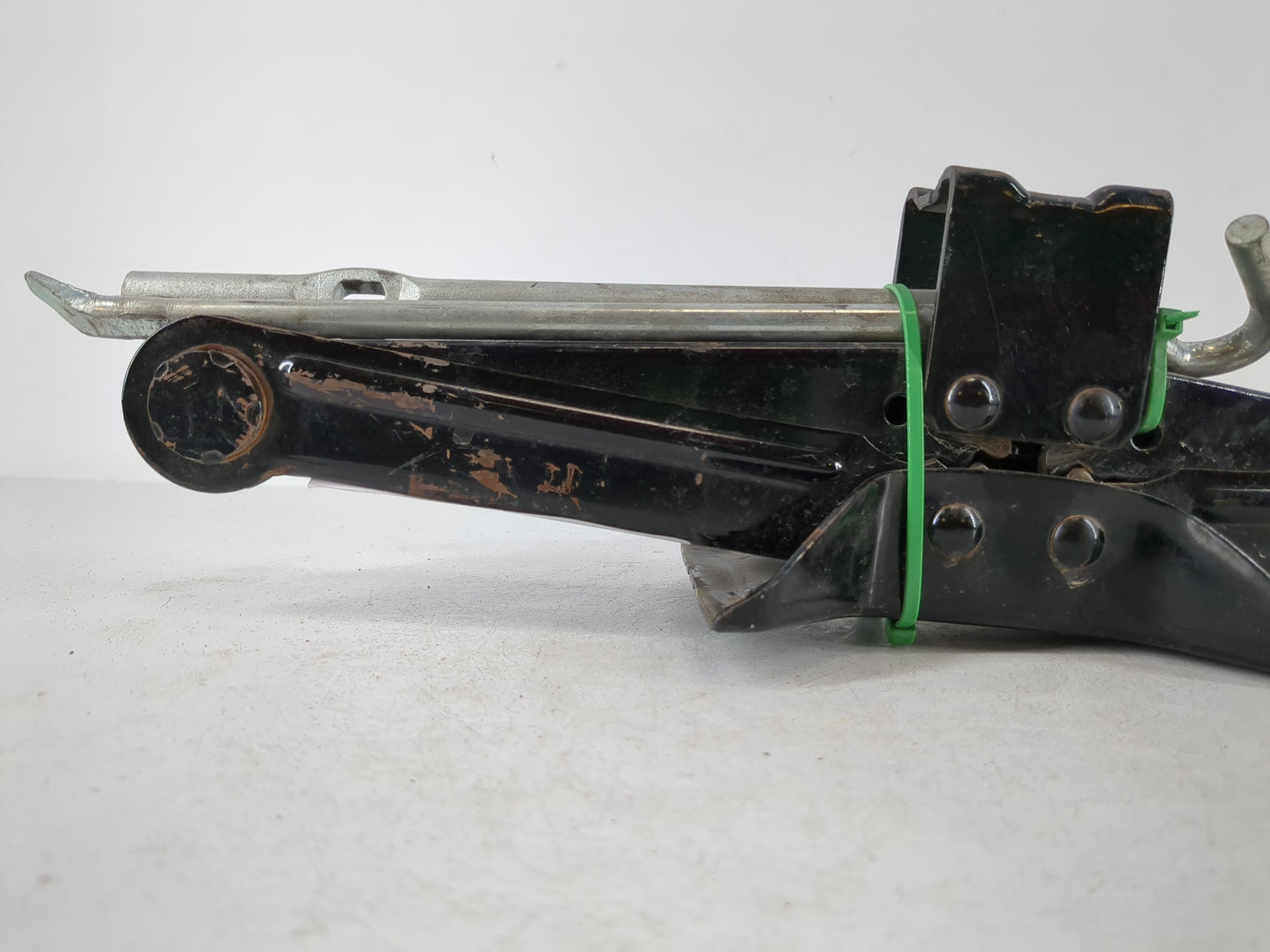 1999 Bmw 528i Spare Scissor Car Jack - Oemusedautoparts1.com