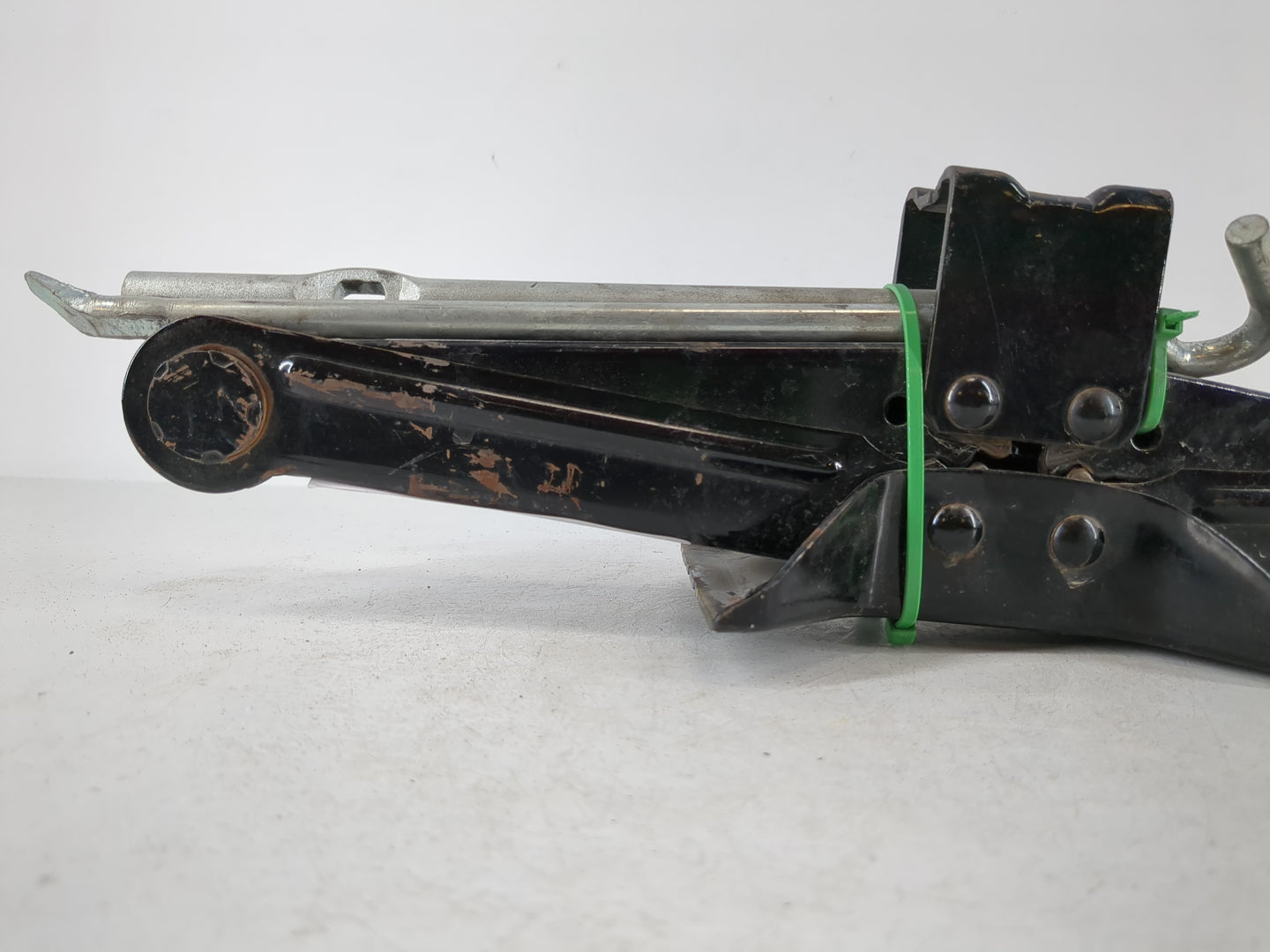 1999 Bmw 528i Spare Scissor Car Jack - Oemusedautoparts1.com