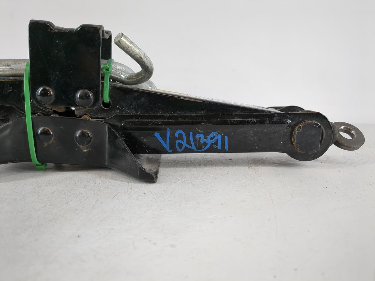 1999 Bmw 528i Spare Scissor Car Jack - Oemusedautoparts1.com
