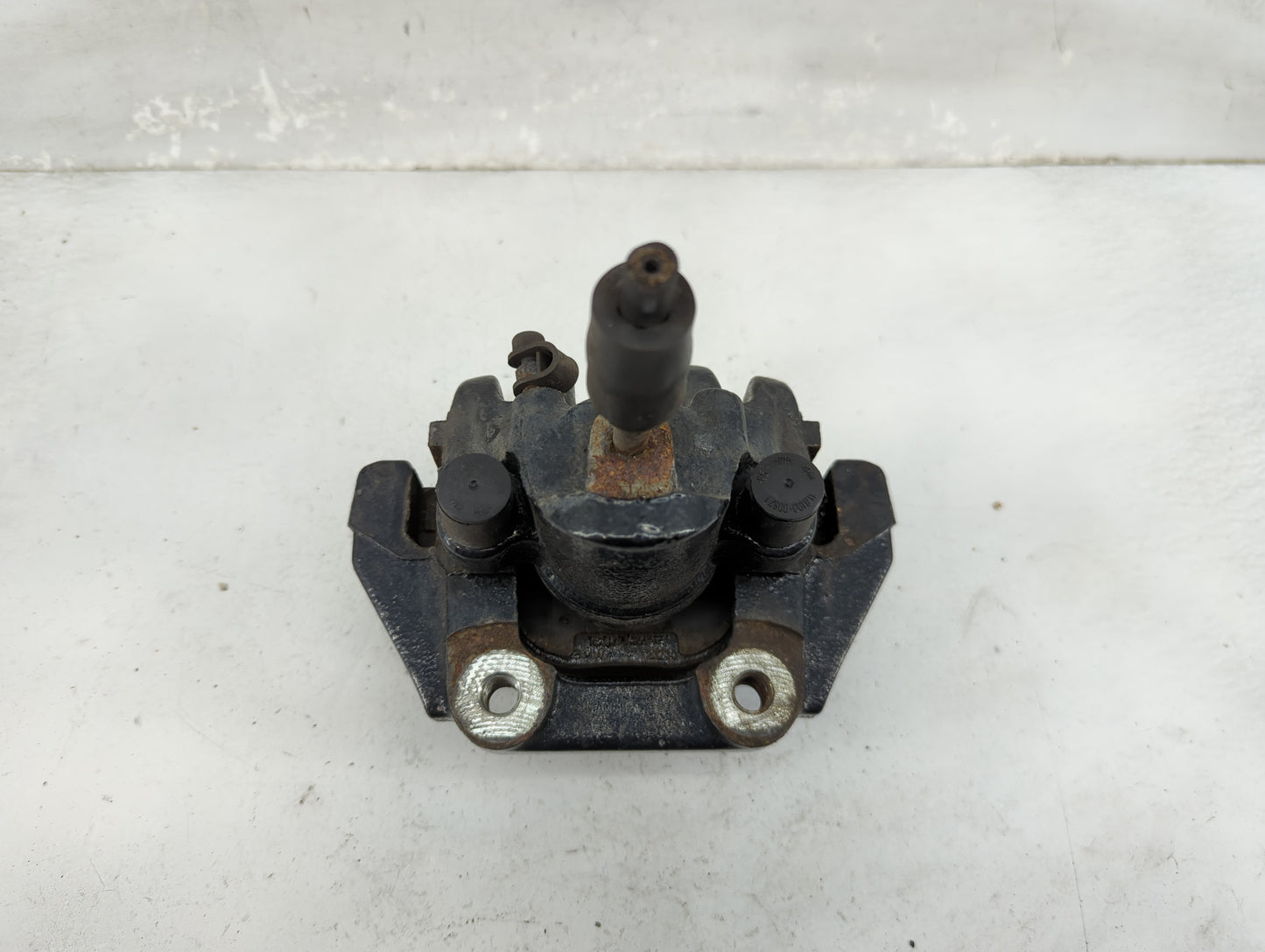 Bmw 740il Rear Driver Left Brake Caliper - Oemusedautoparts1.com