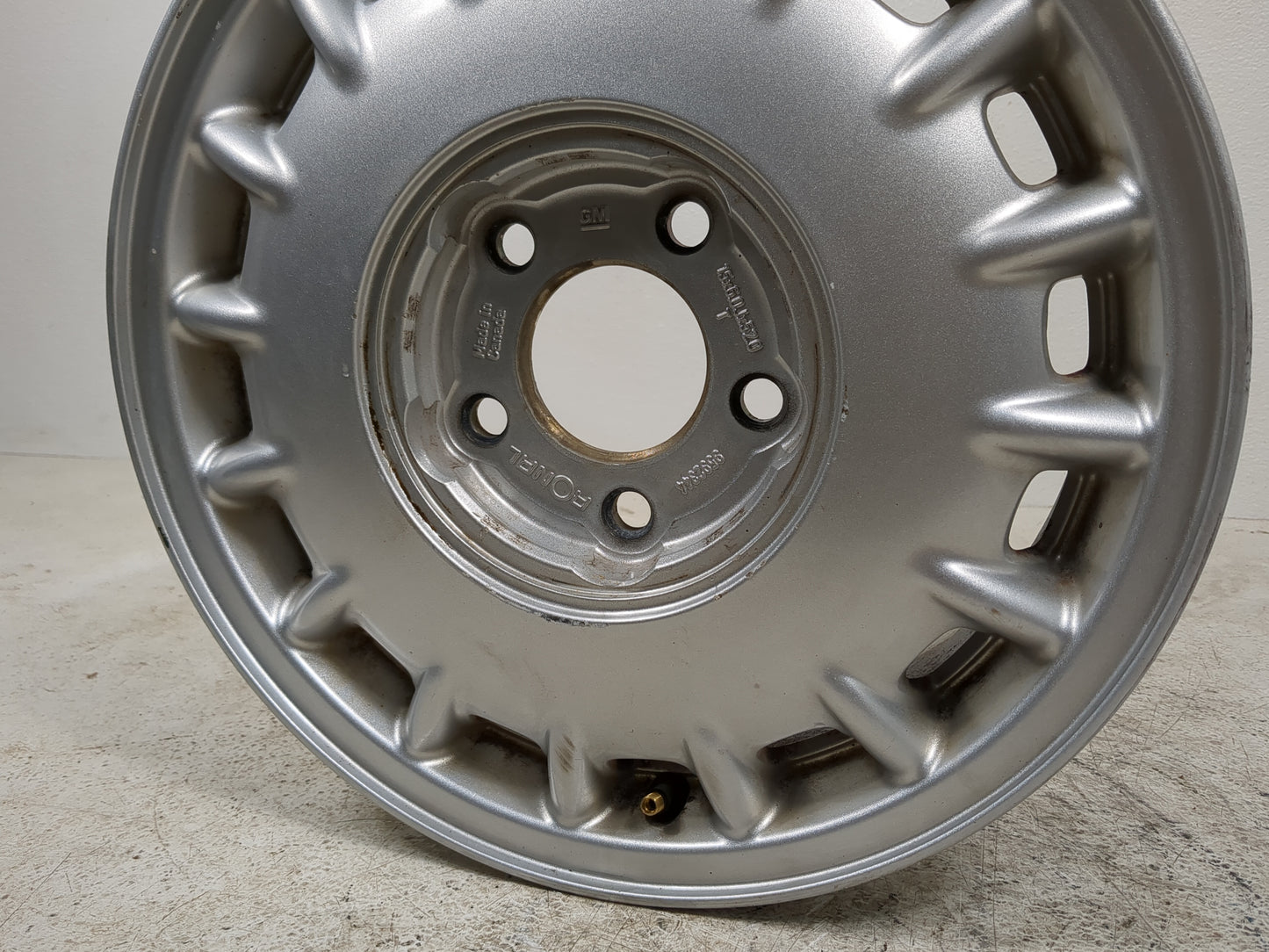 1997-2002 Buick Century Oem Wheel Rim 1401650 - Oemusedautoparts1.com