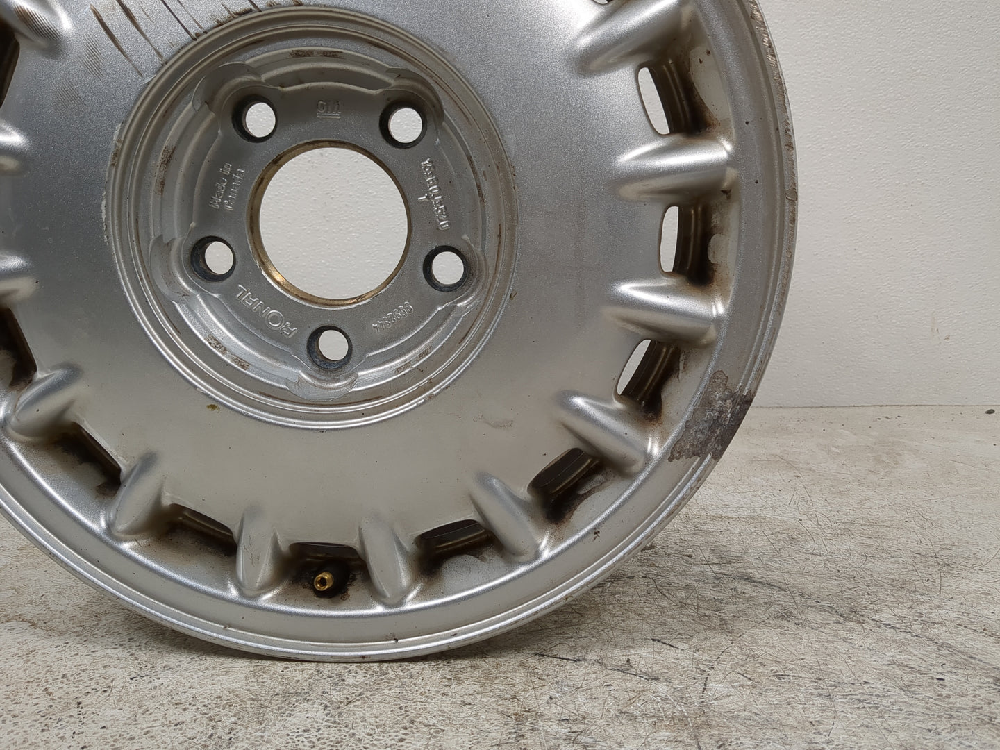 1997-2002 Buick Century Oem Wheel Rim 1401651 - Oemusedautoparts1.com