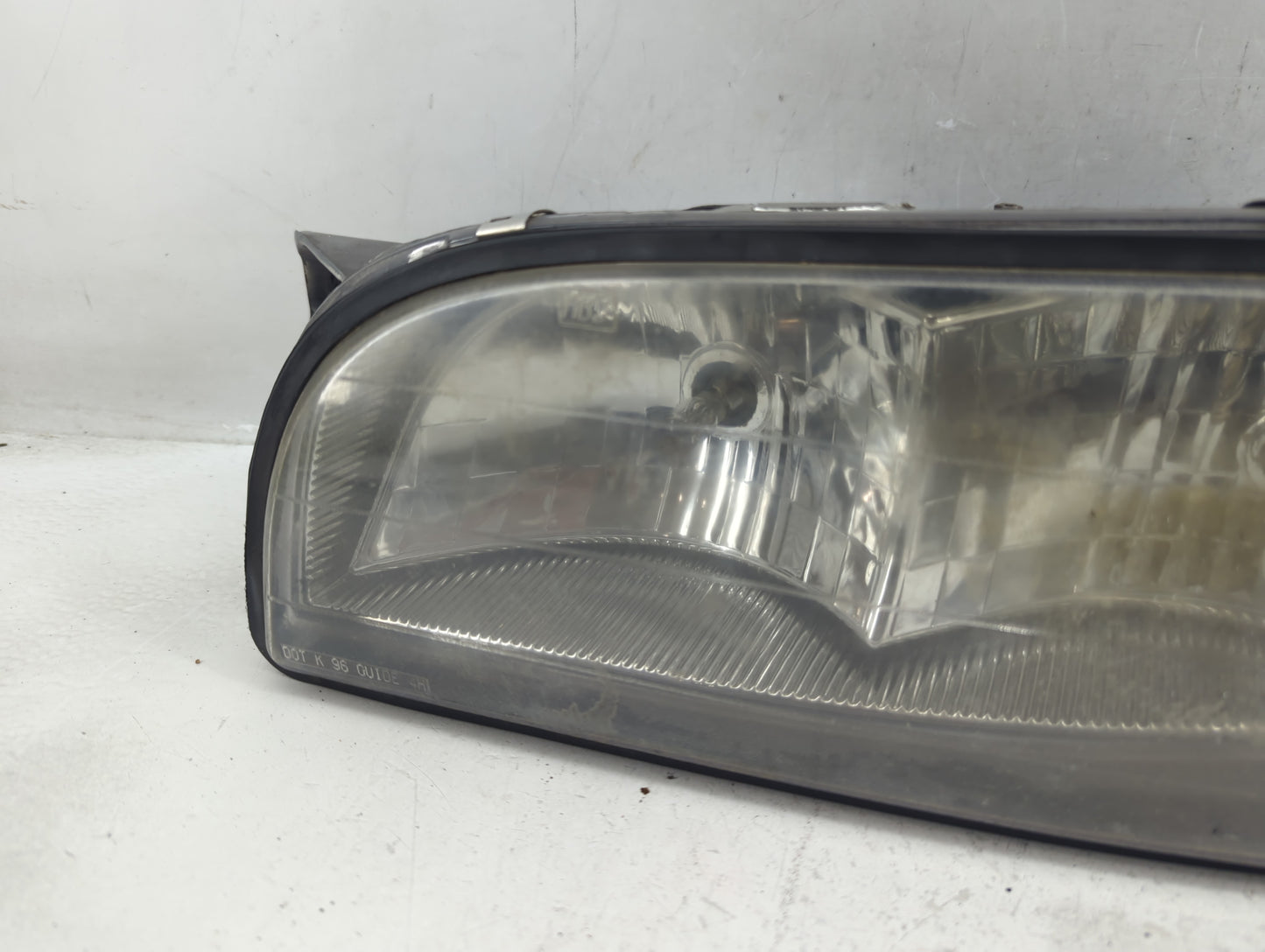 1997-1999 Buick Lesabre Driver Left Oem Head Light Headlight Lamp - Oemusedautoparts1.com