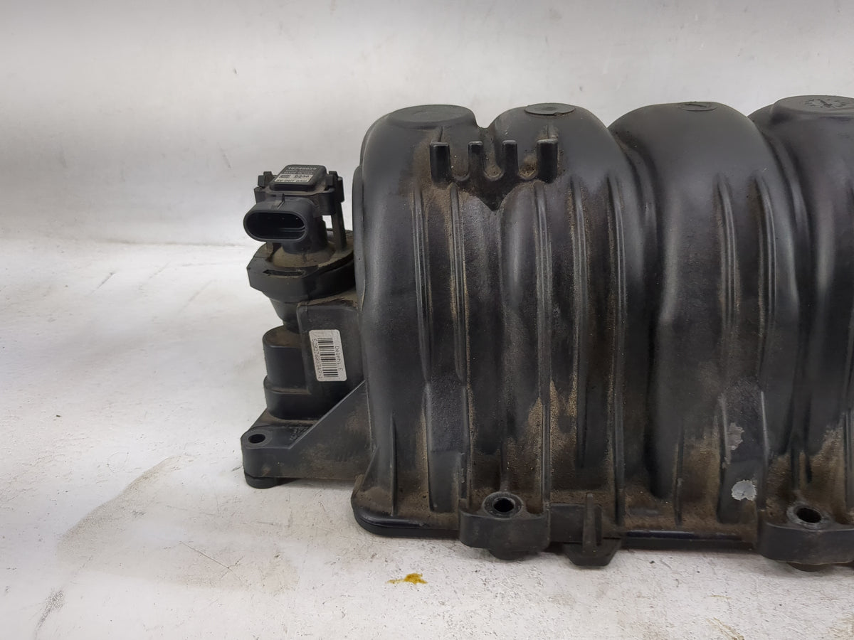 1999 Buick Park Avenue Air Intake Manifold P/N:16249939 Fits OEM Used Auto Parts - Oemusedautoparts1.com