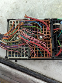 1999 Buick Park Avenue Fusebox Fuse Box Panel Relay Module P/N:15334071 09-3428-1631 Fits OEM Used Auto Parts - Oemusedautop