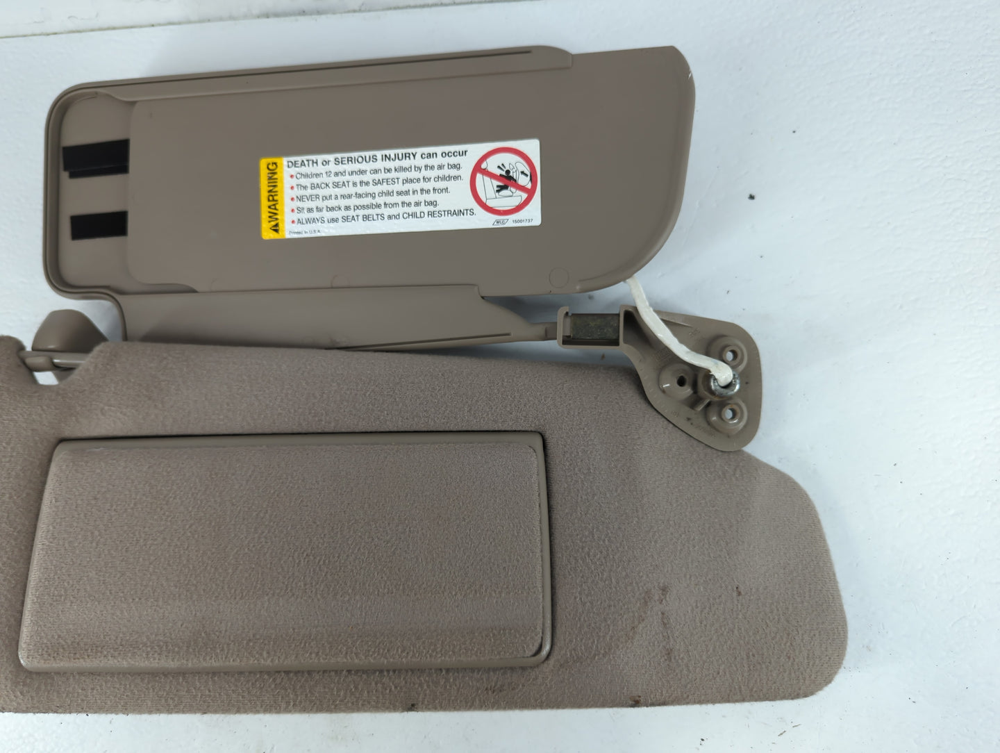 1999 Buick Riviera Sun Visor Shade Replacement Passenger Right Mirror Fits OEM Used Auto Parts - Oemusedautoparts1.com