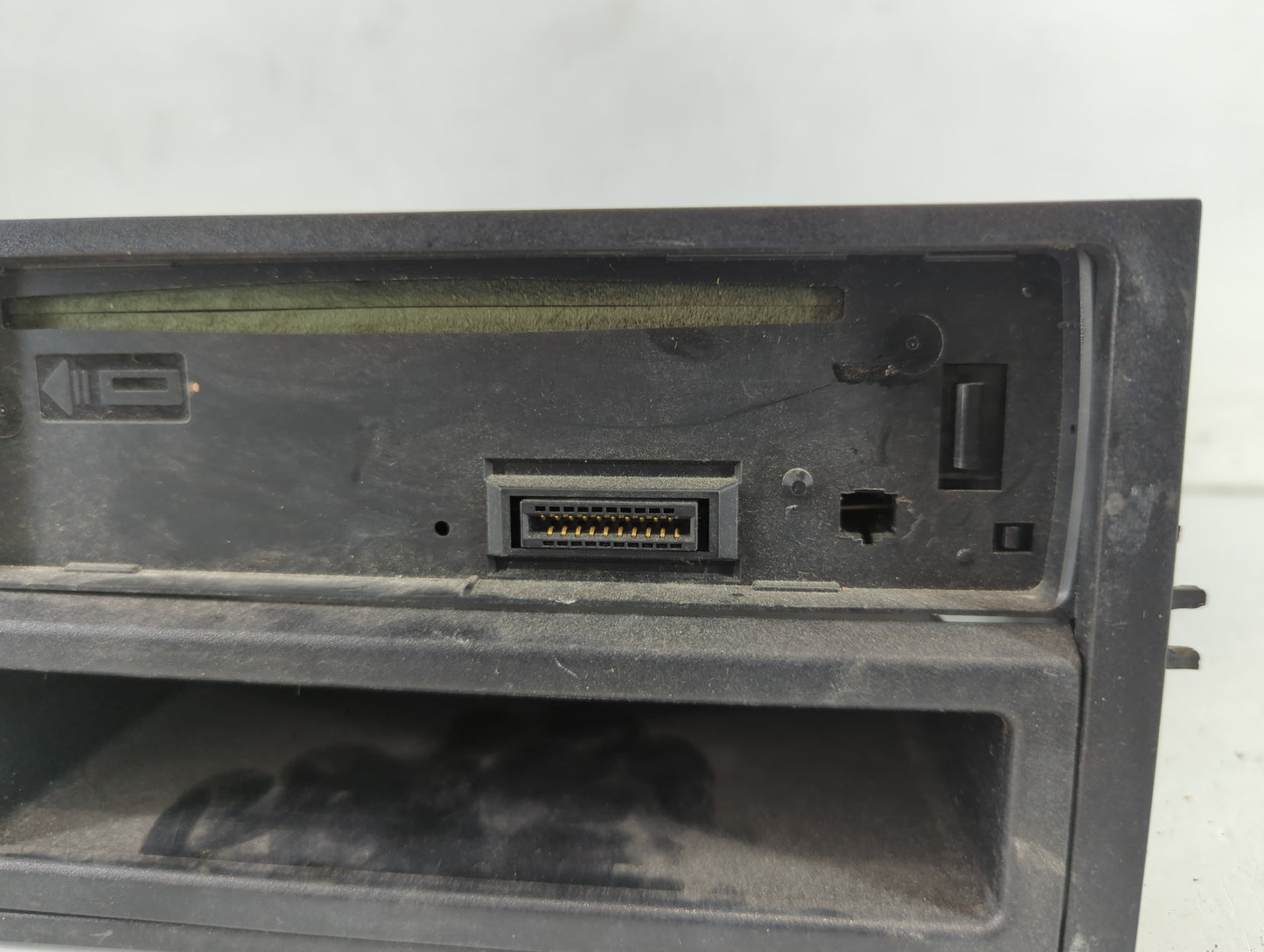 1996-1999 Buick Riviera Radio AM FM Cd Player Receiver Replacement P/N:S6220BS Fits OEM Used Auto Parts - Oemusedautoparts1.