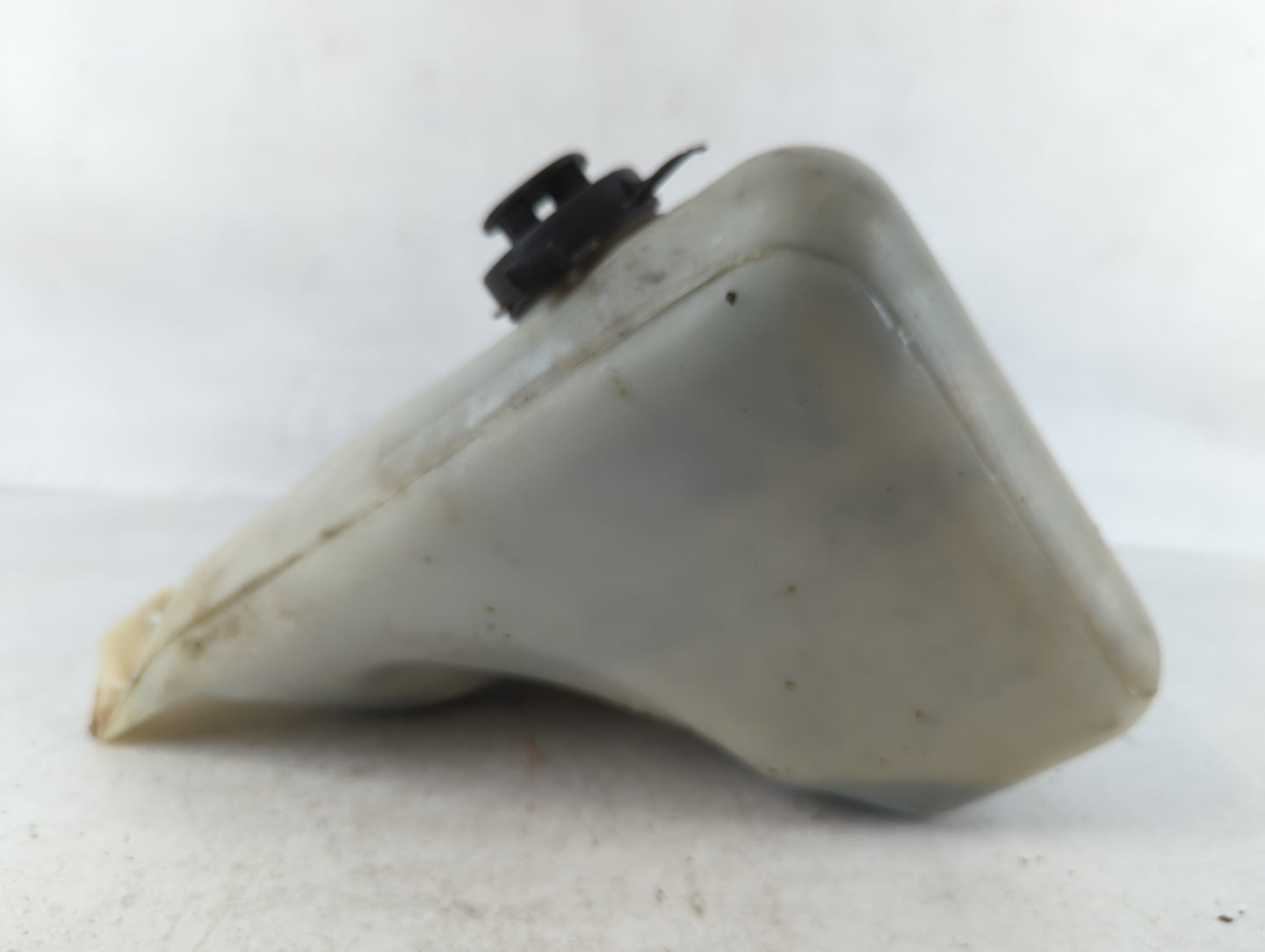 1999 Buick Riviera Radiator Coolant Overflow Expansion Tank Bottle 703234 - Oemusedautoparts1.com