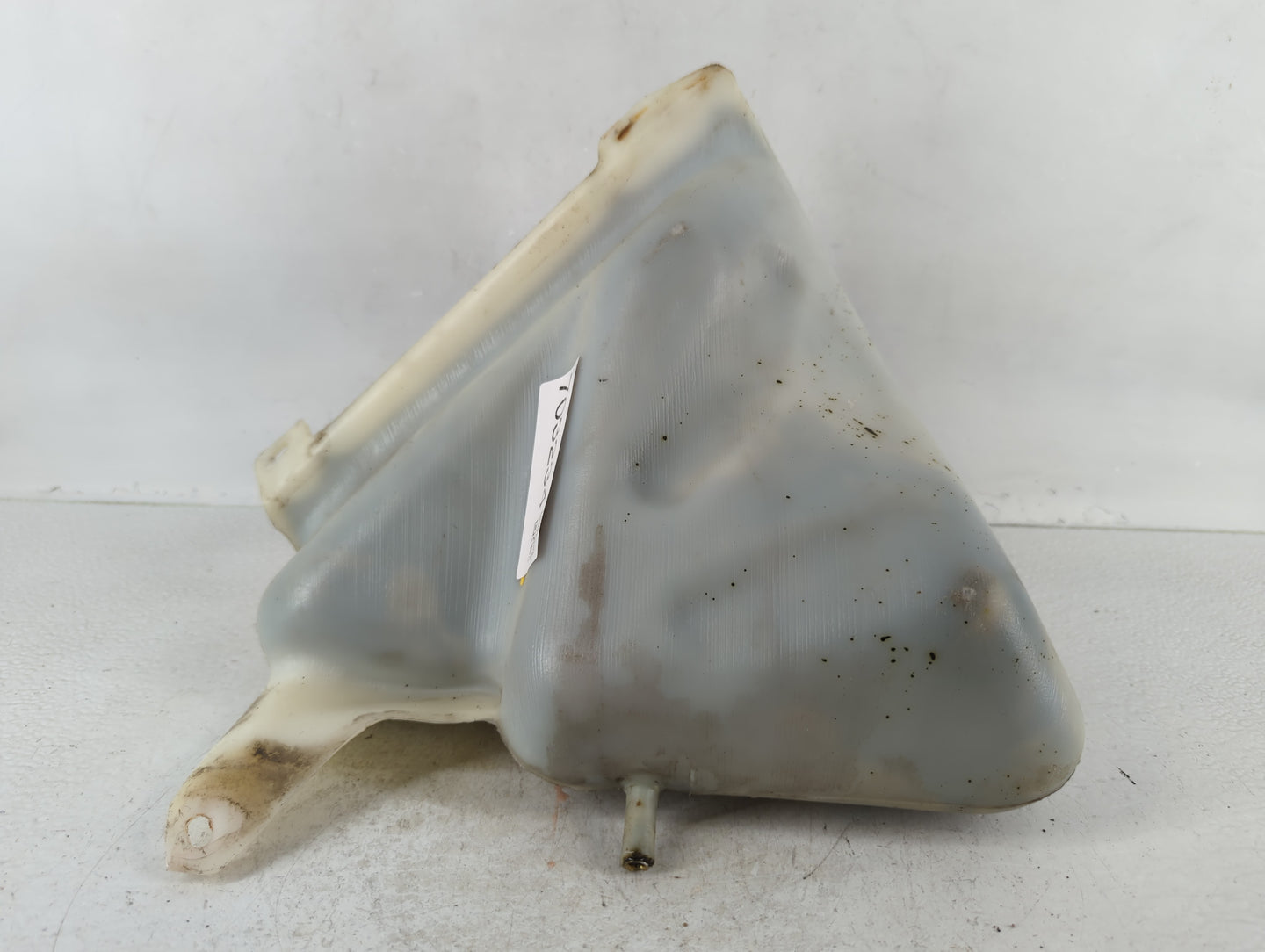 1999 Buick Riviera Radiator Coolant Overflow Expansion Tank Bottle 703234 - Oemusedautoparts1.com