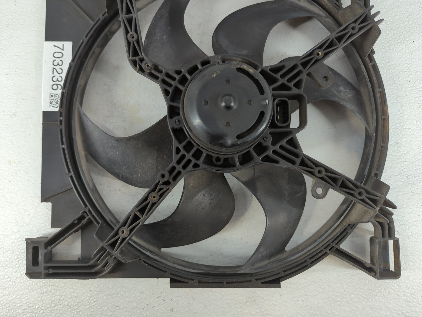 1995-1999 Buick Riviera Left Radiator Fan Motor Assembly 703236 - Oemusedautoparts1.com